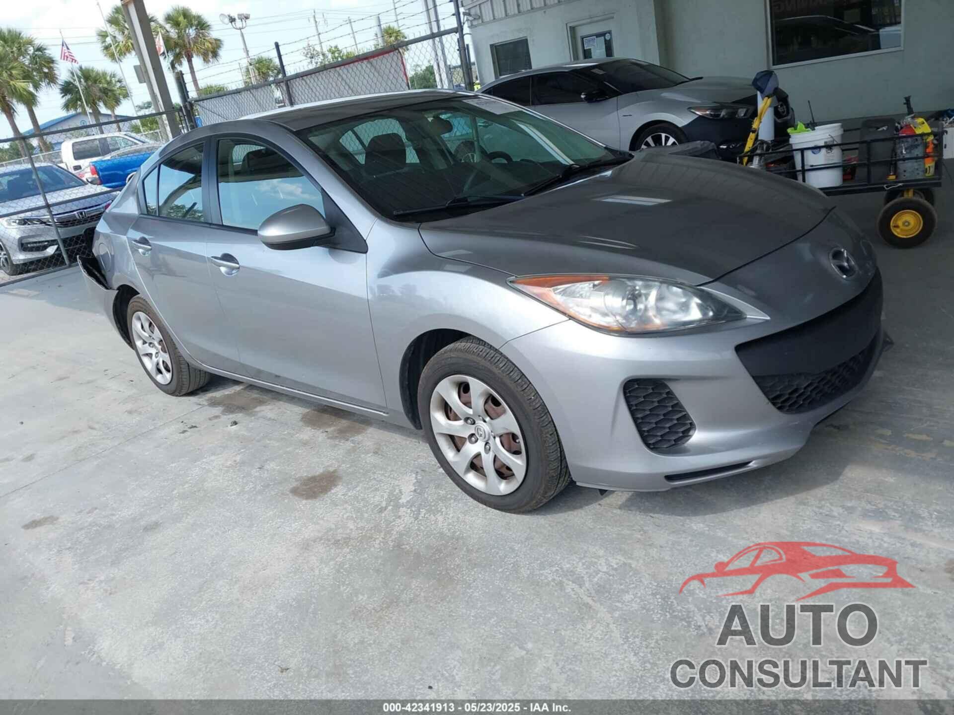 MAZDA MAZDA3 2012 - JM1BL1UF2C1521563