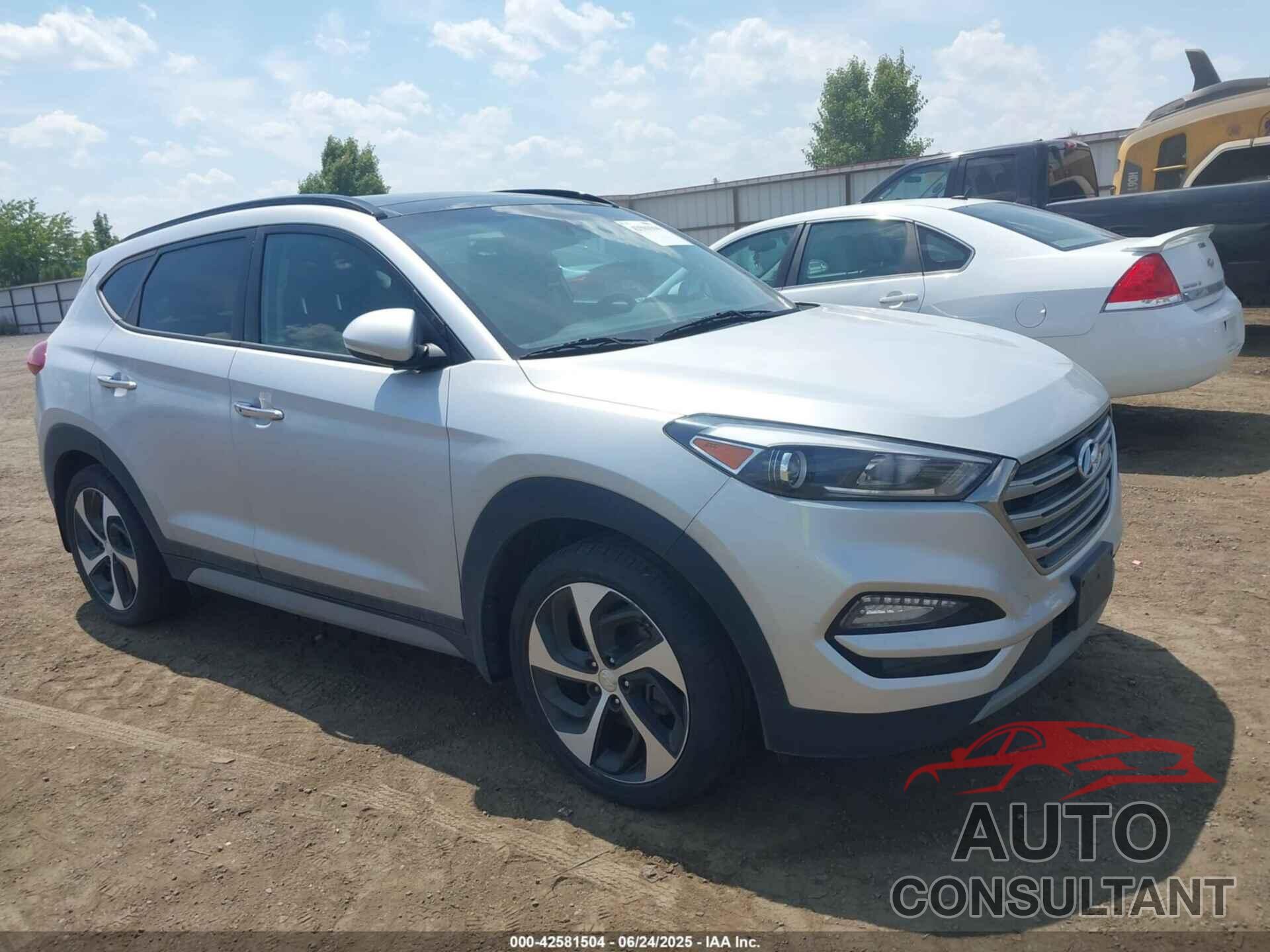 HYUNDAI TUCSON 2018 - KM8J3CA27JU674701