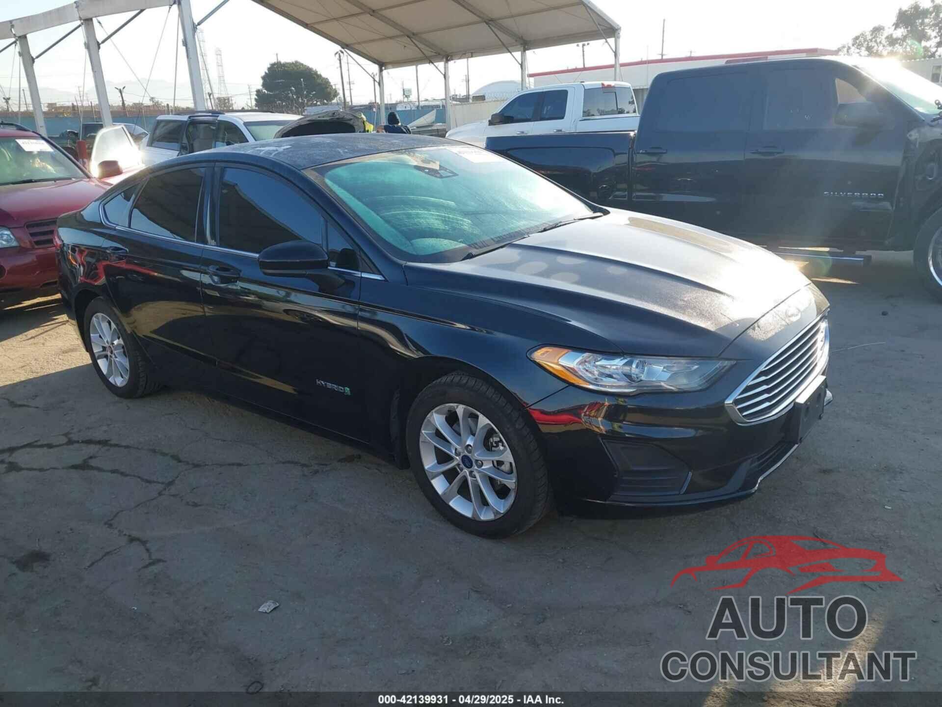 FORD FUSION HYBRID 2019 - 3FA6P0LU1KR284400