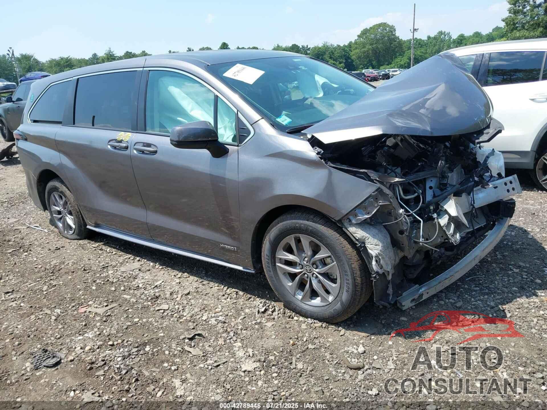 TOYOTA SIENNA 2021 - 5TDKRKEC6MS018034