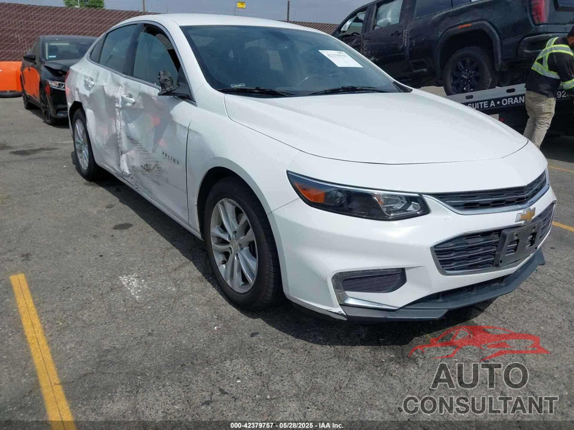 CHEVROLET MALIBU 2018 - 1G1ZD5ST4JF168408