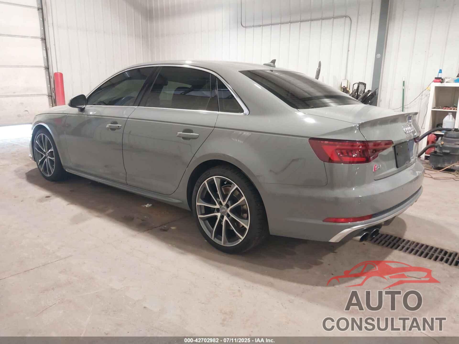 AUDI S4 2019 - WAUB4AF43KA005782