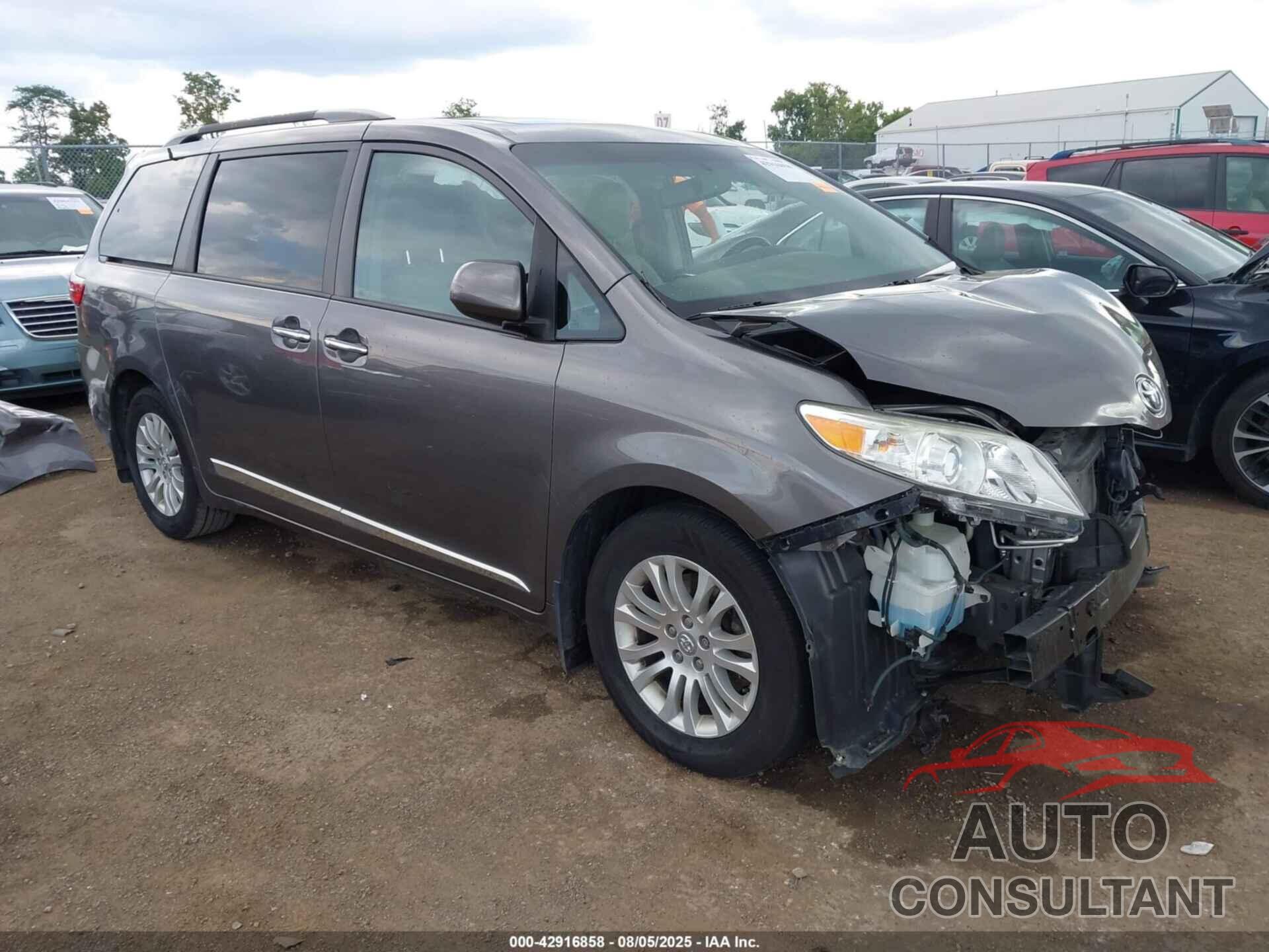 TOYOTA SIENNA 2017 - 5TDYZ3DC2HS817588