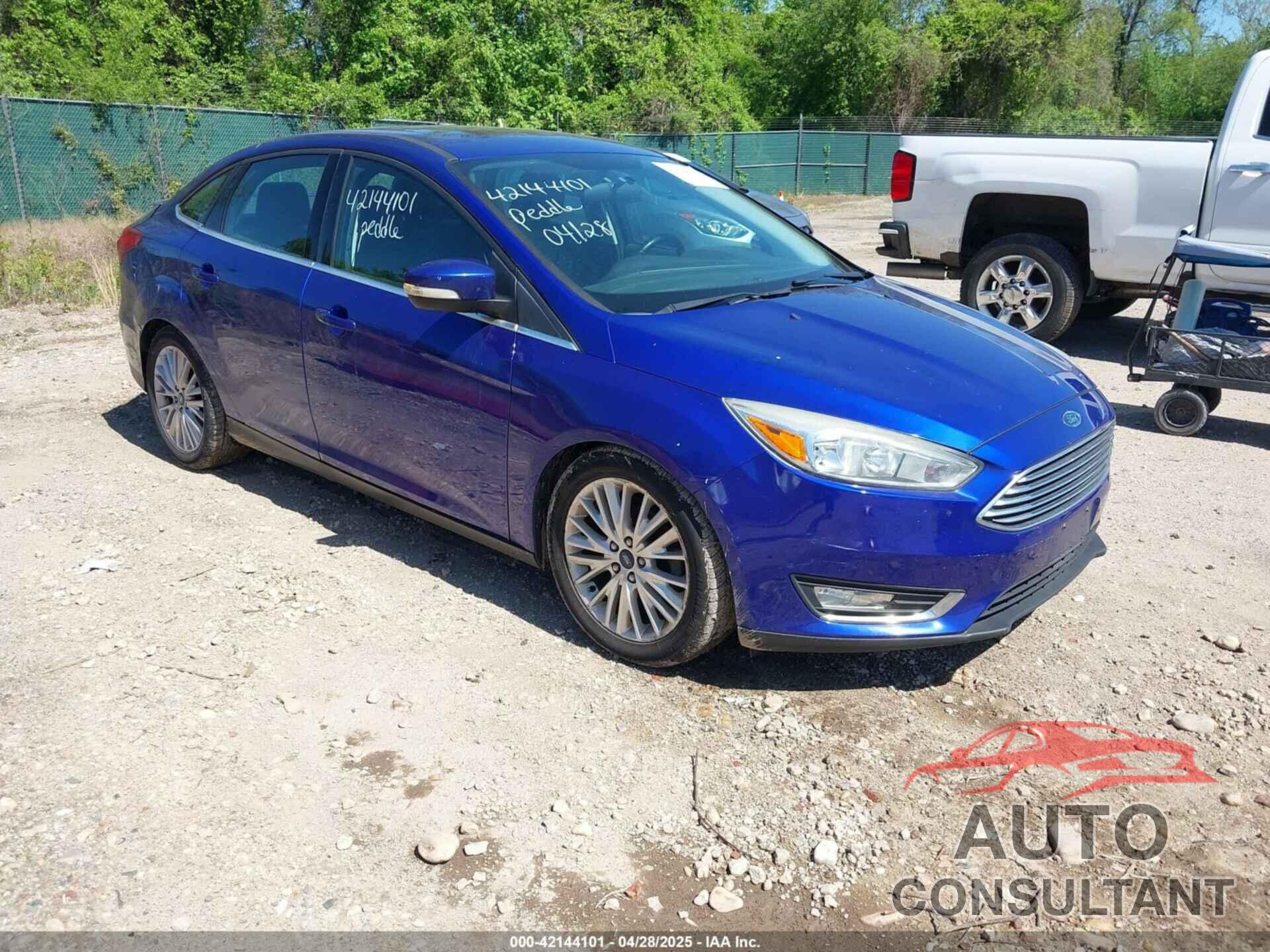 FORD FOCUS 2015 - 1FADP3J20FL304828