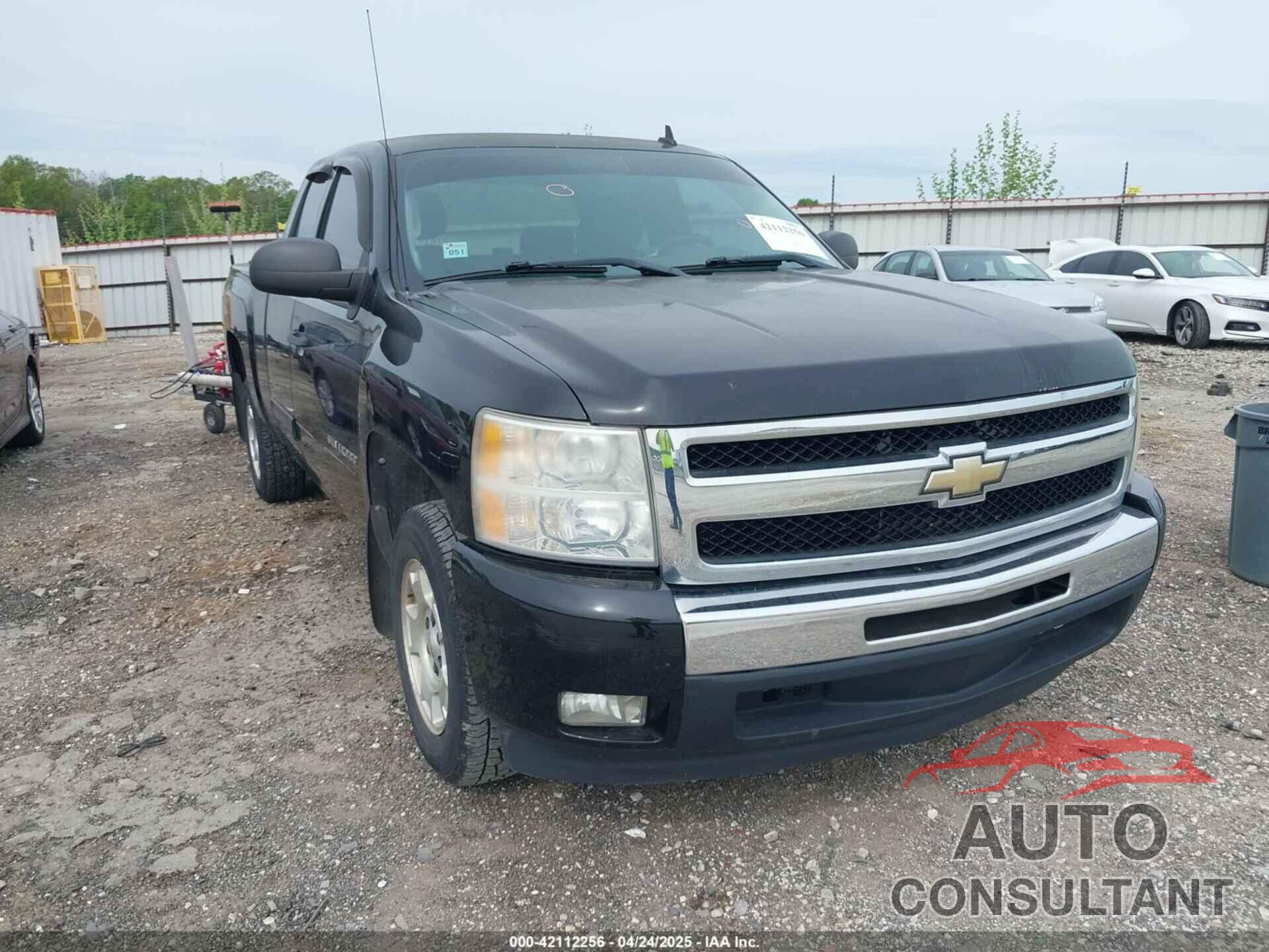 CHEVROLET SILVERADO 1500 2011 - 1GCRCSE0XBZ423010