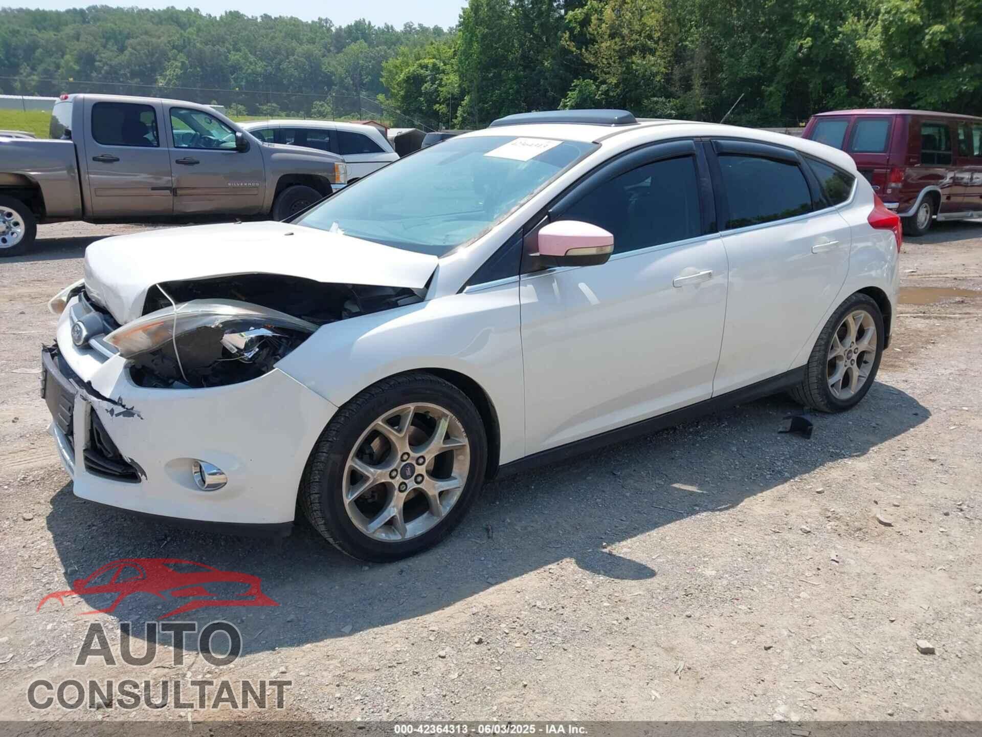 FORD FOCUS 2012 - 1FAHP3M21CL390174