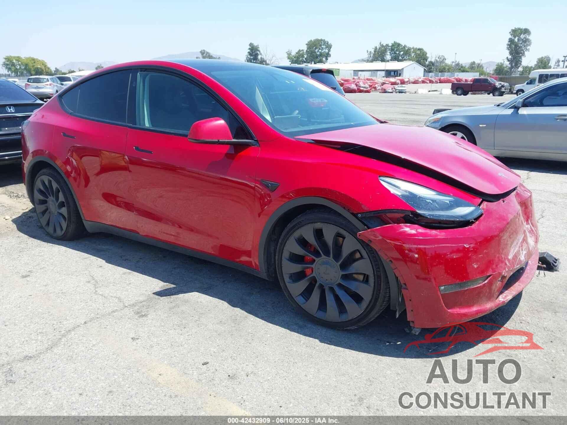 TESLA MODEL Y 2023 - 7SAYGDEF6PF884673