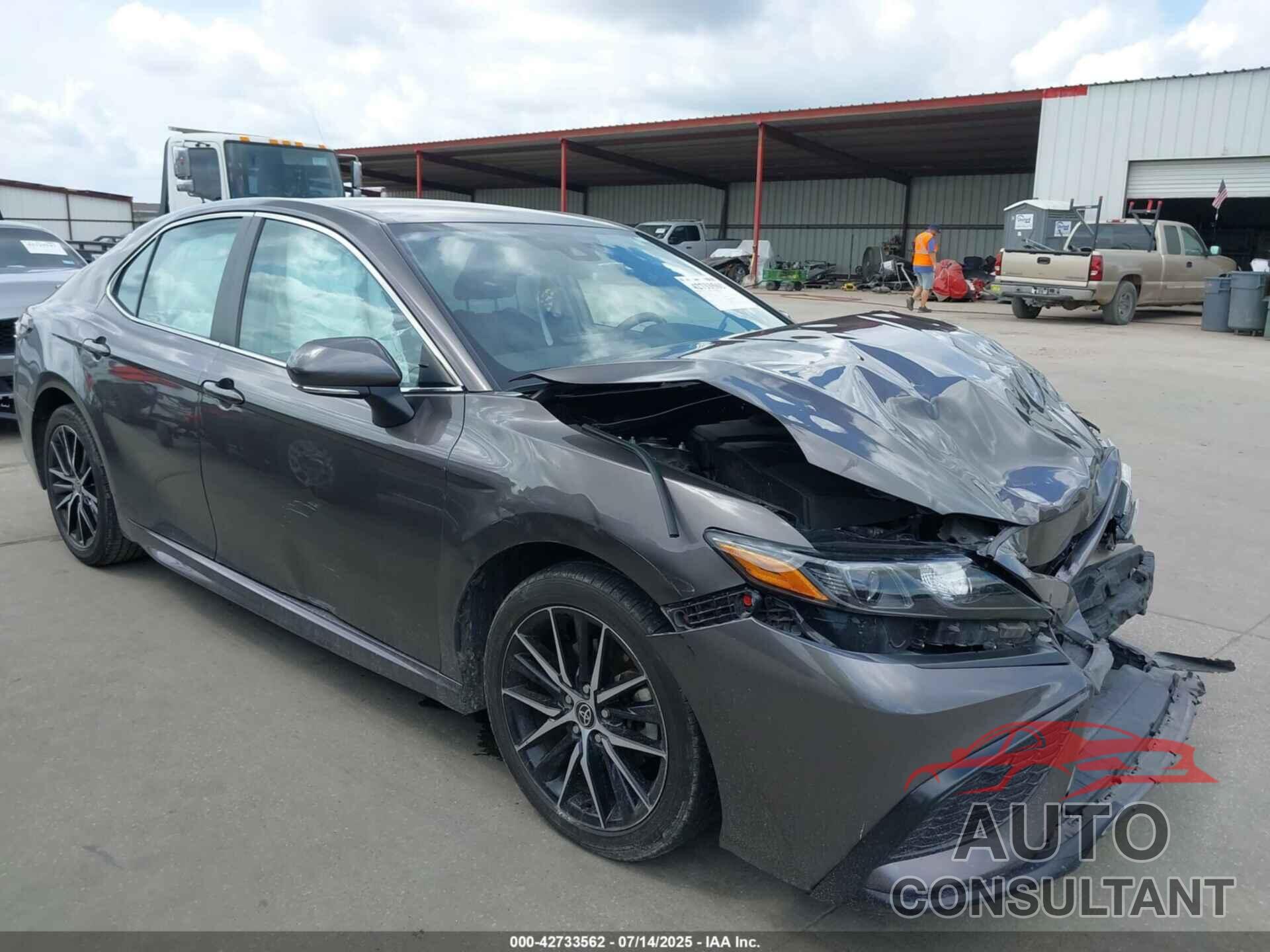 TOYOTA CAMRY 2023 - 4T1G11AK2PU809967