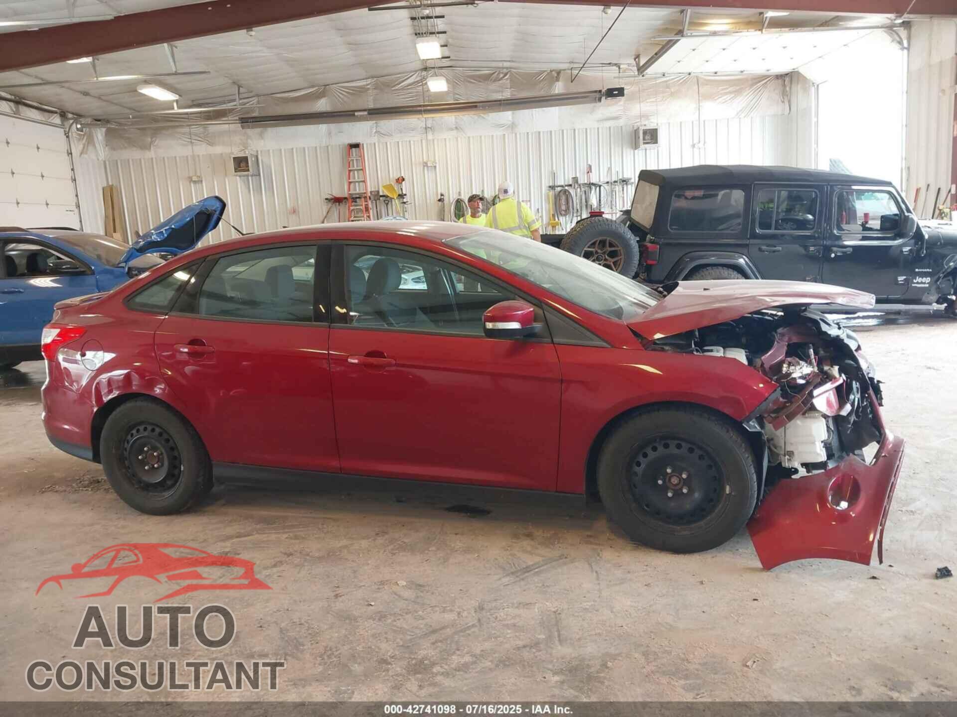FORD FOCUS 2014 - 1FADP3F2XEL137403