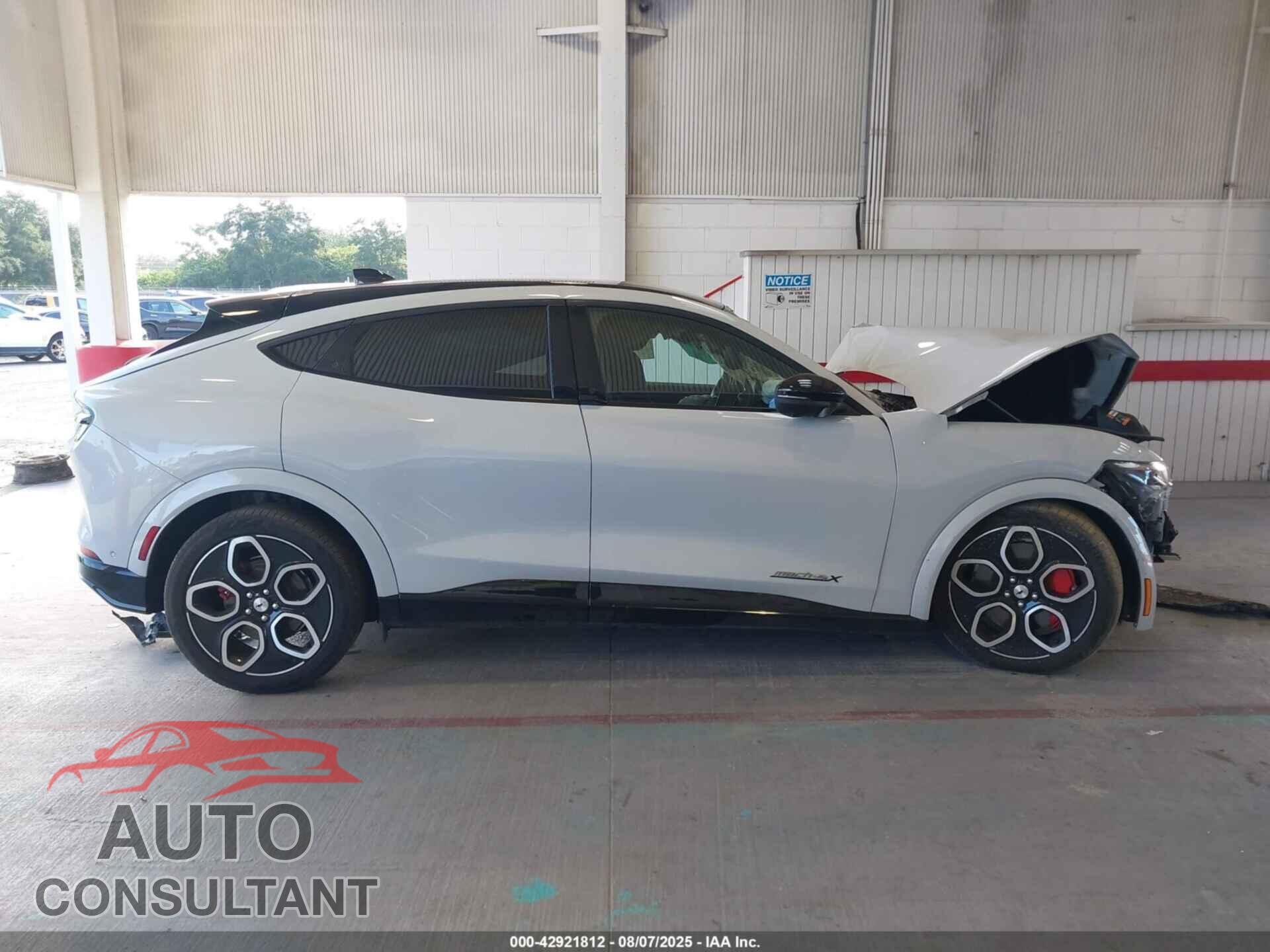 FORD MUSTANG MACH-E 2023 - 3FMTK4SE7PMA89141
