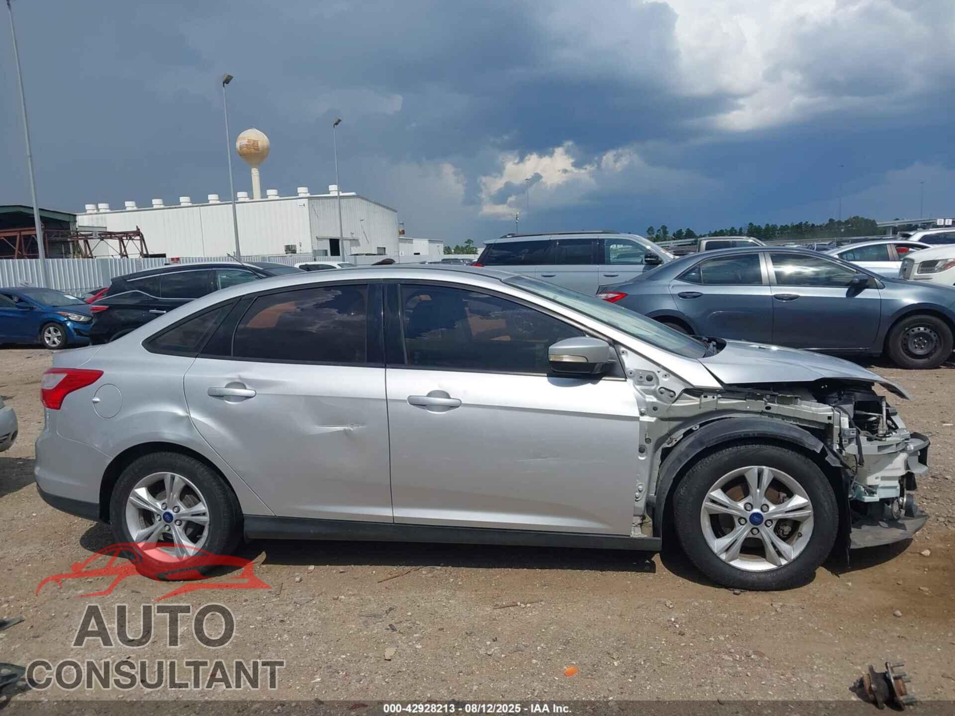 FORD FOCUS 2014 - 1FADP3F28EL392874