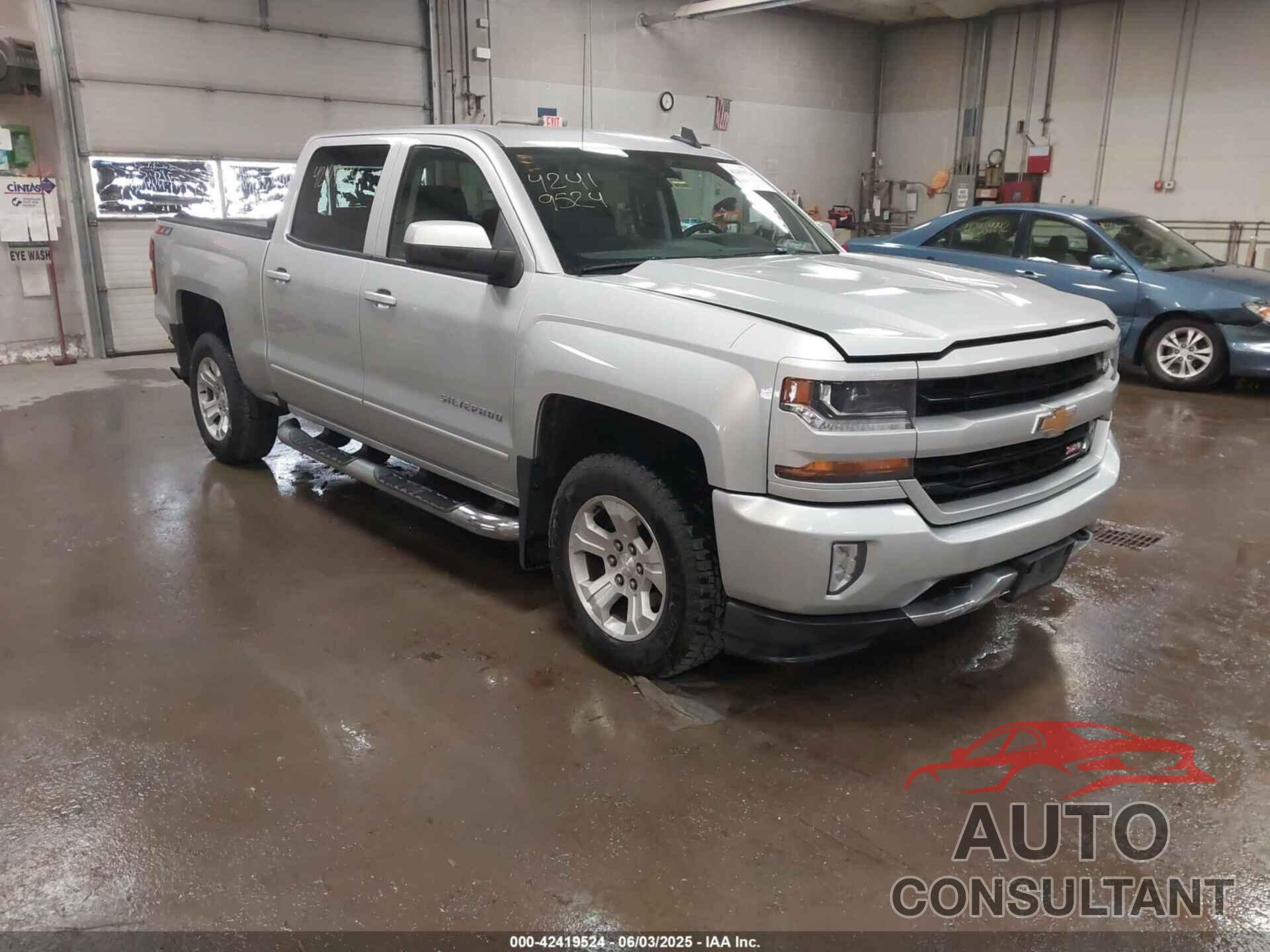 CHEVROLET SILVERADO 1500 2018 - 3GCUKRECXJG492648
