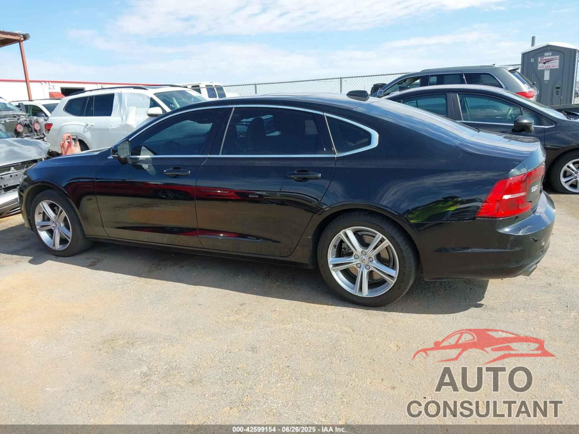 VOLVO S90 2018 - LVY982MK6JP028281