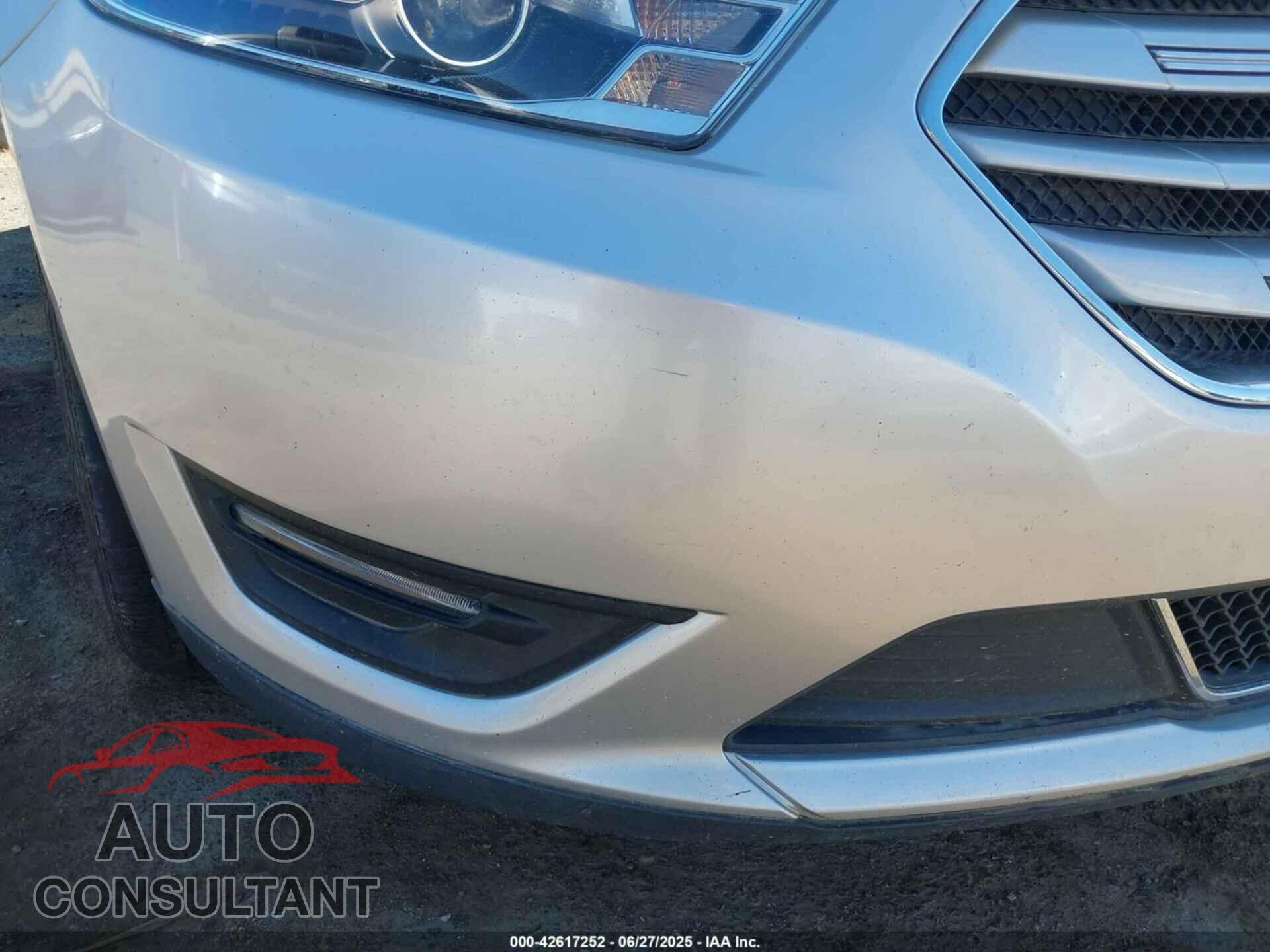 FORD TAURUS 2018 - 1FAHP2F80JG109449