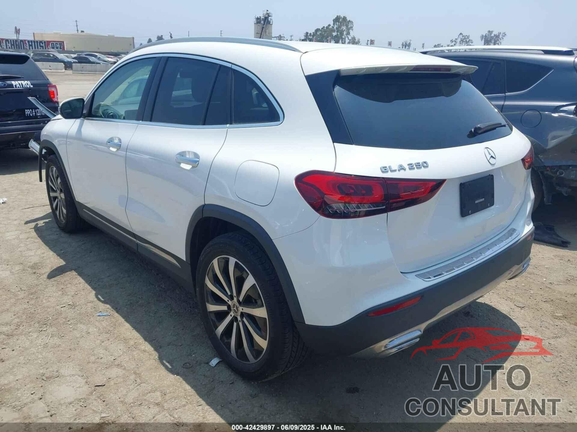 MERCEDES-BENZ GLA 250 2023 - W1N4N4GB2PJ462073