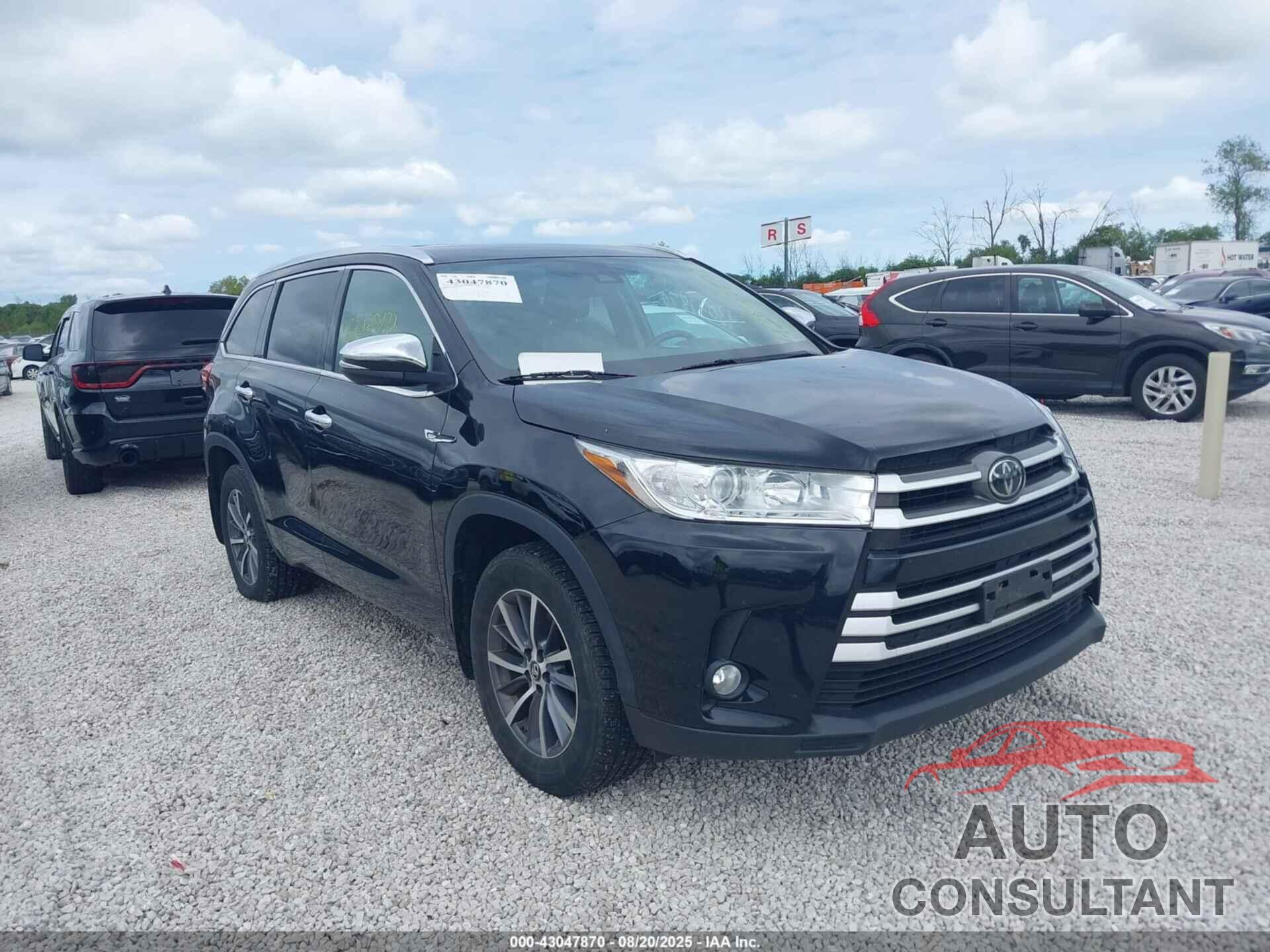 TOYOTA HIGHLANDER 2018 - 5TDJZRFH9JS834228