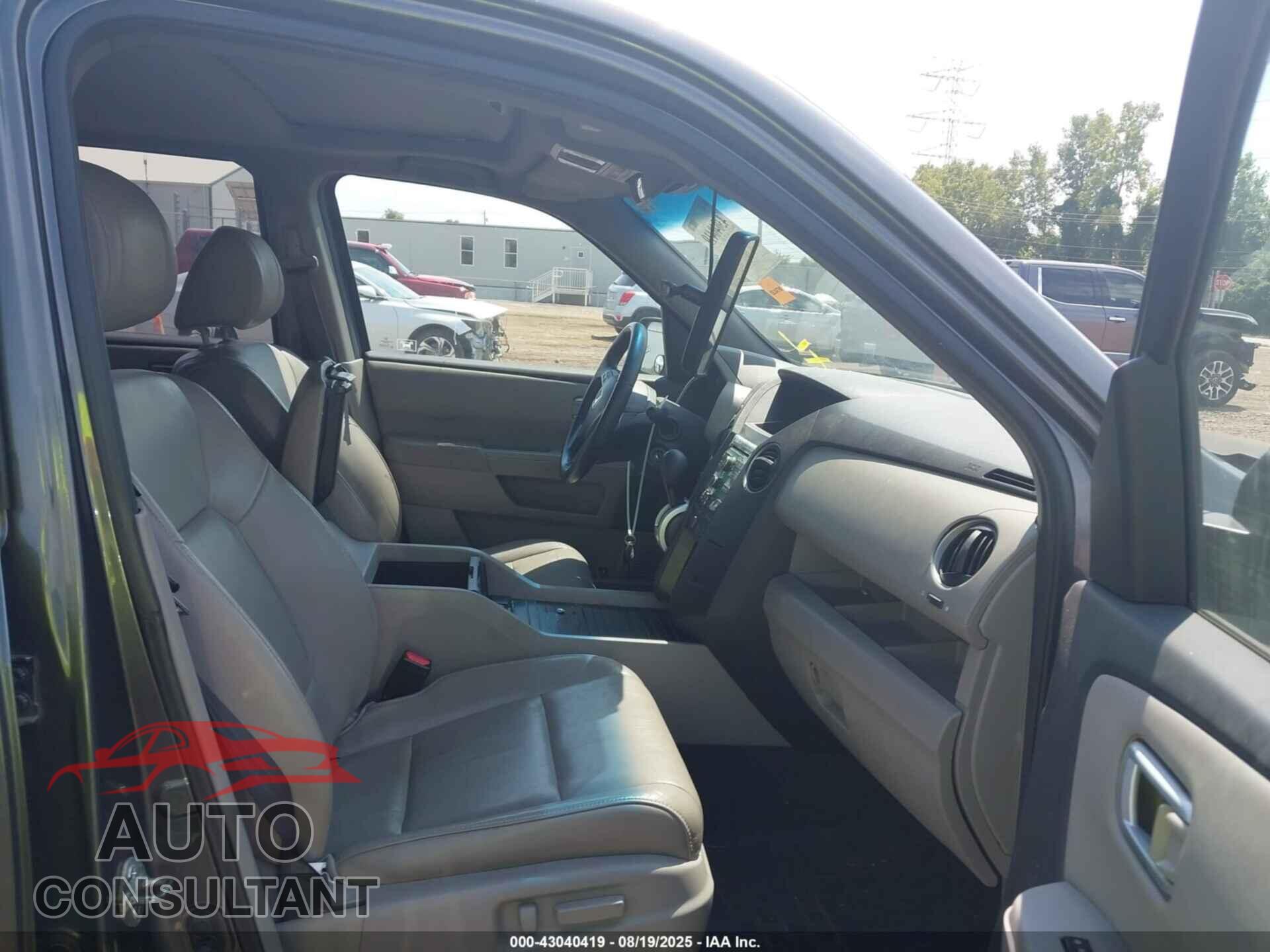 HONDA PILOT 2011 - 5FNYF4H57BB035762