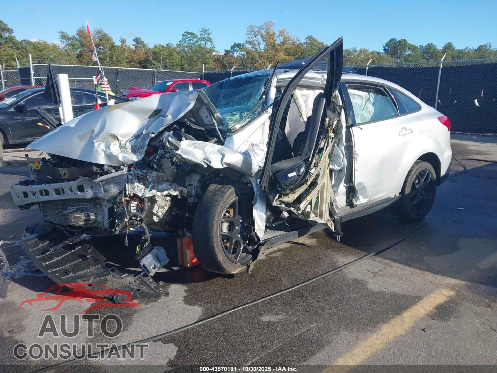 FORD FOCUS 2016 - 1FADP3F28GL299047