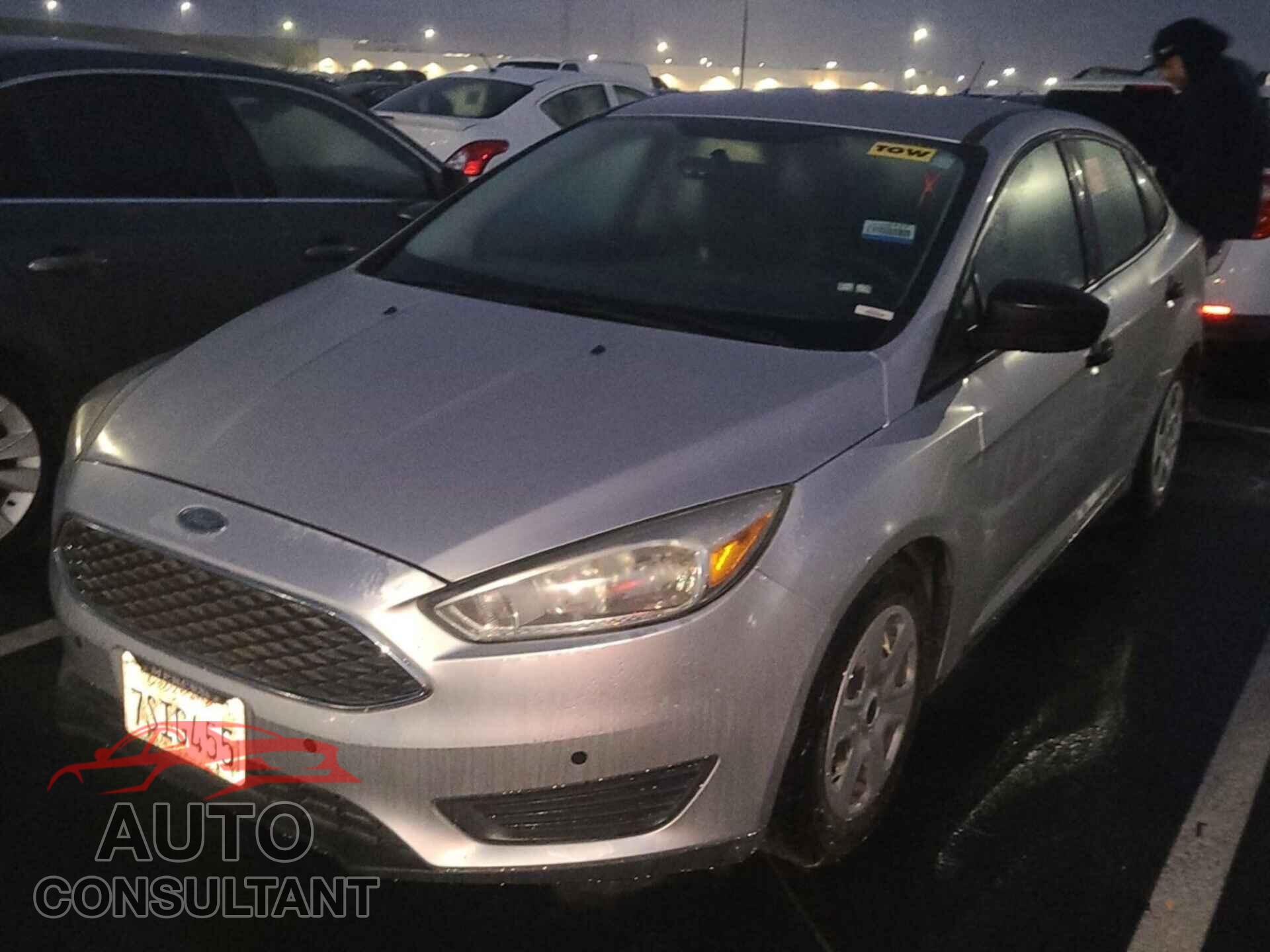 FORD FOCUS 2016 - 1FADP3E25GL370156