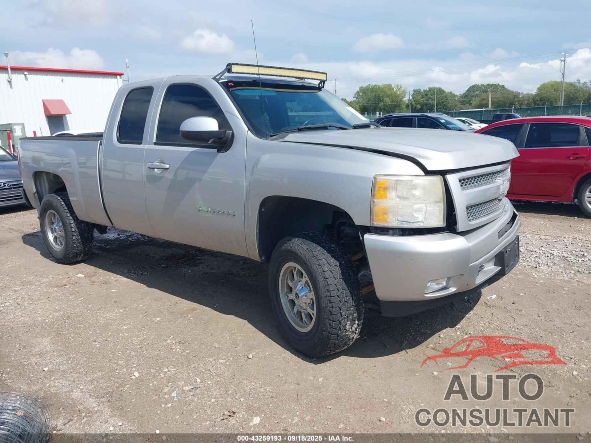 CHEVROLET SILVERADO 1500 2010 - 1GCSKSE33AZ173896