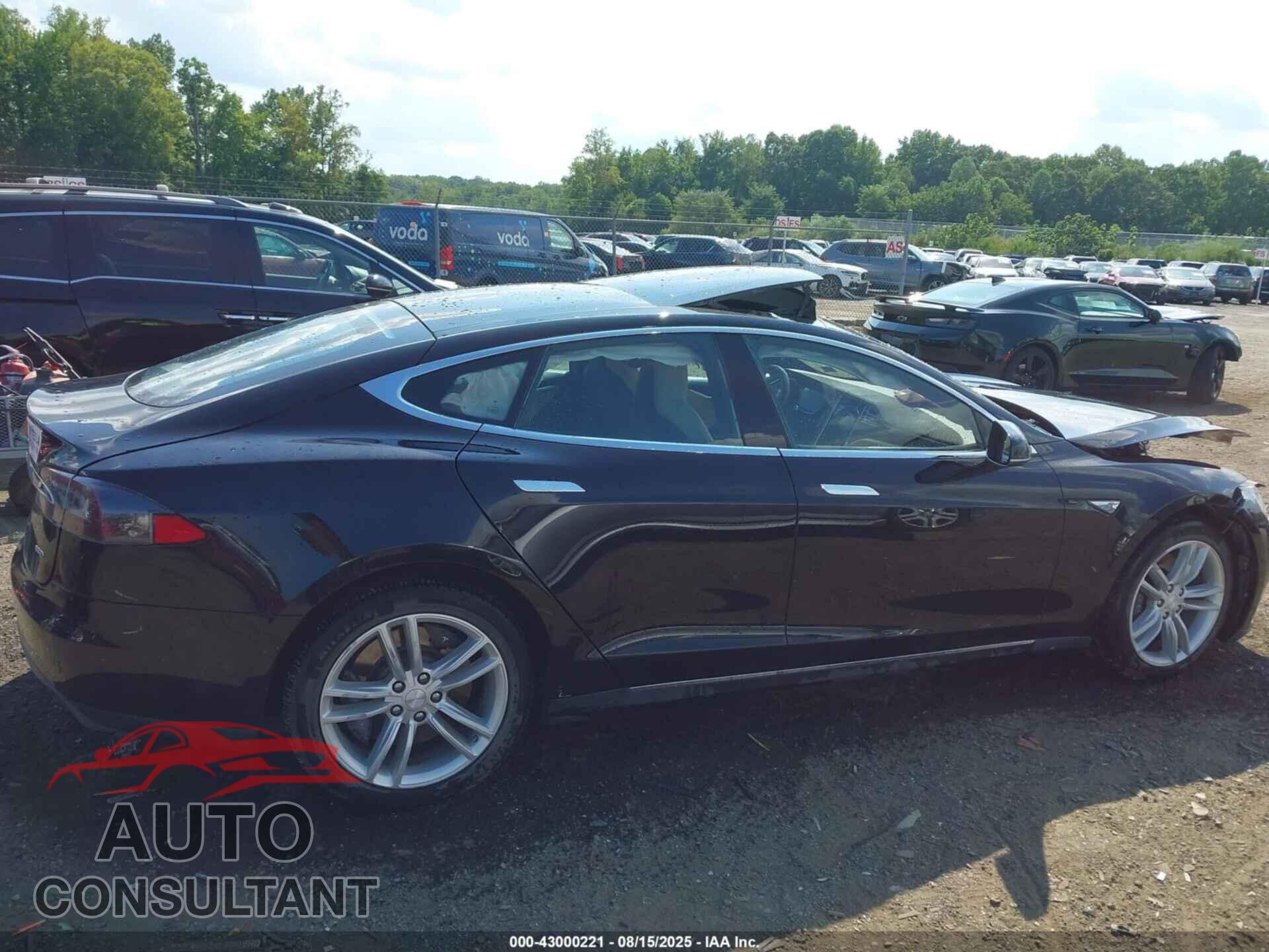 TESLA MODEL S 2015 - 5YJSA1E2XFF108268