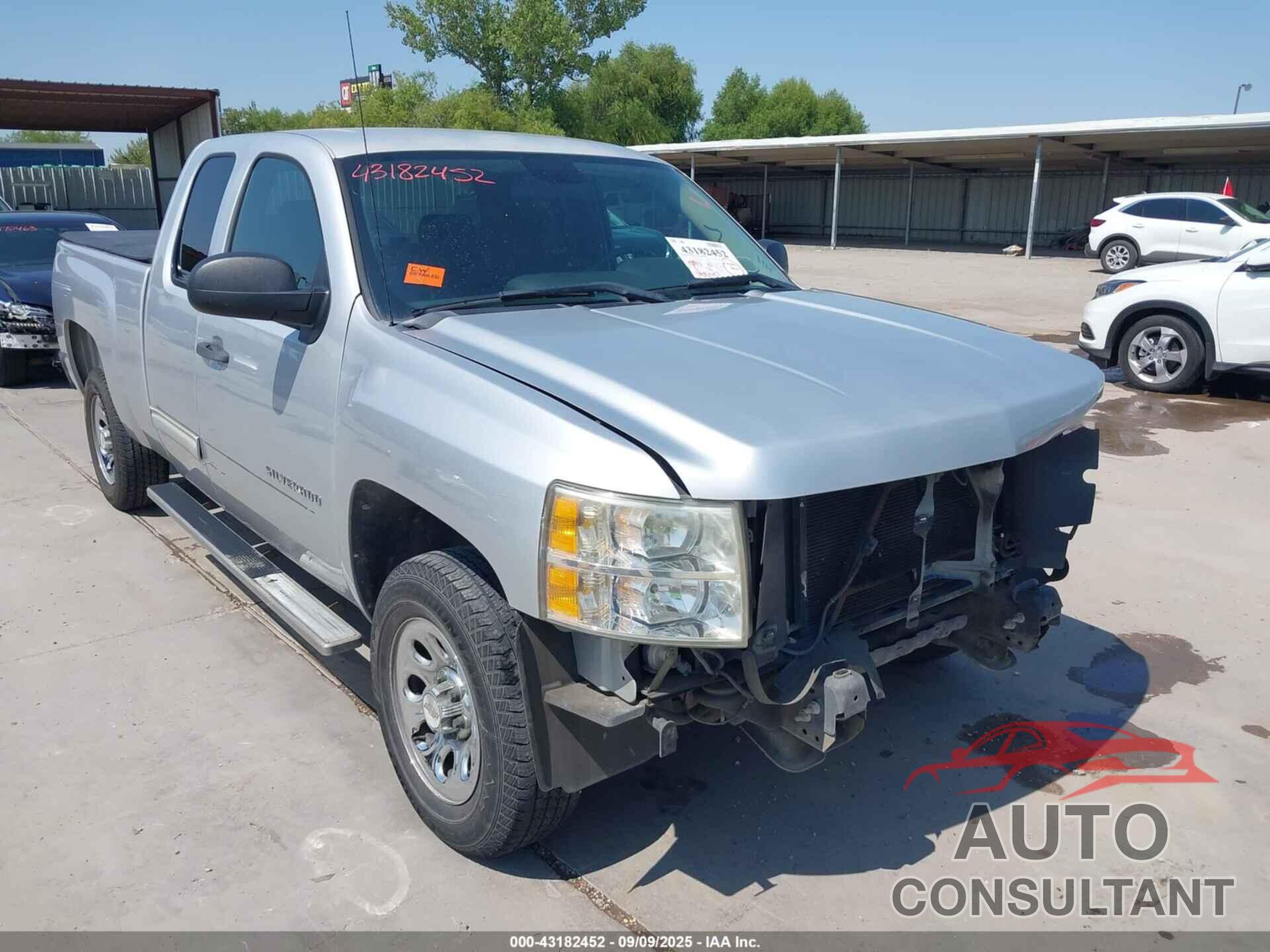 CHEVROLET SILVERADO 1500 2012 - 1GCRCSEAXCZ121033