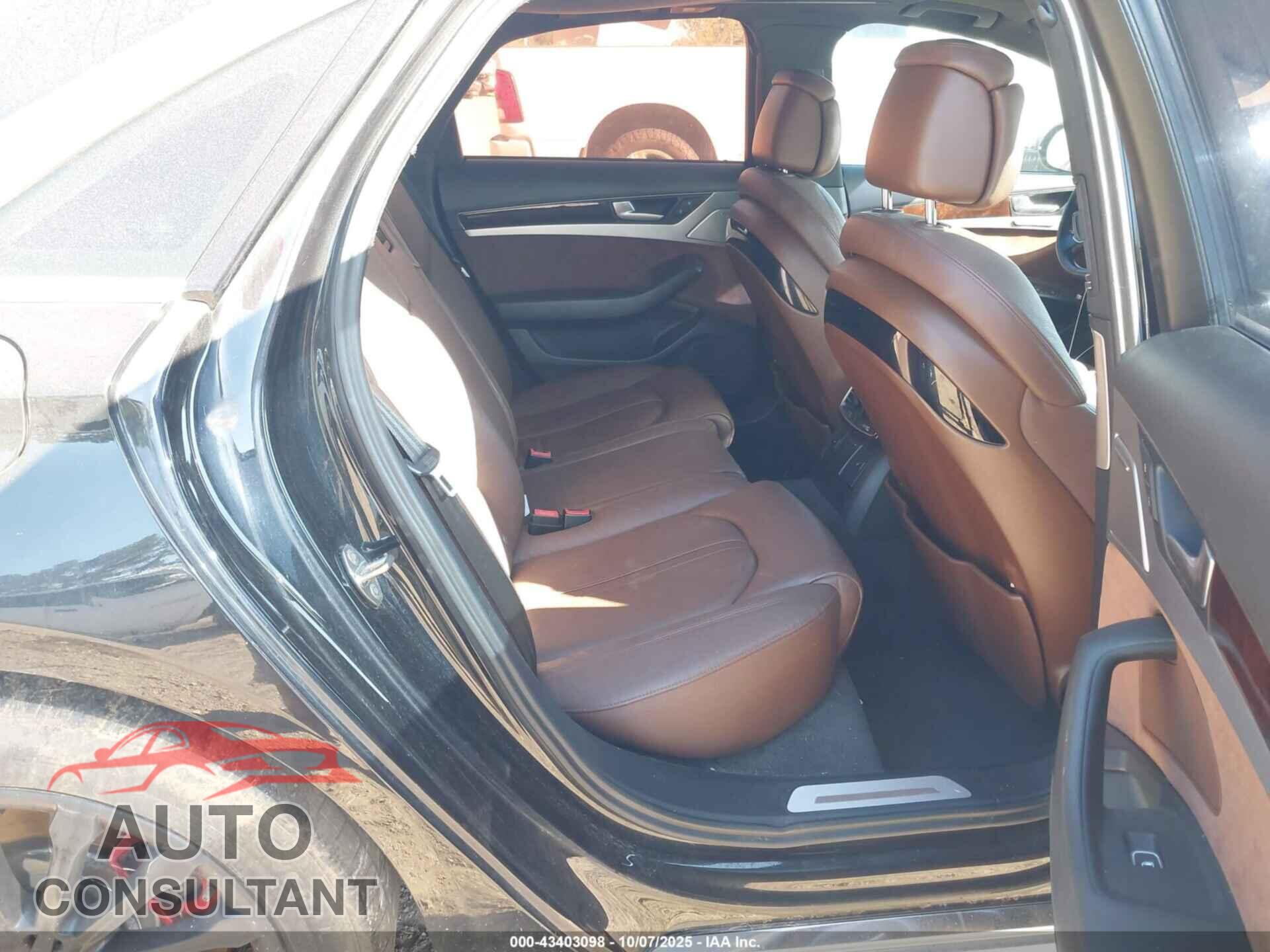 AUDI A8 2013 - WAUA2AFD8DN010523