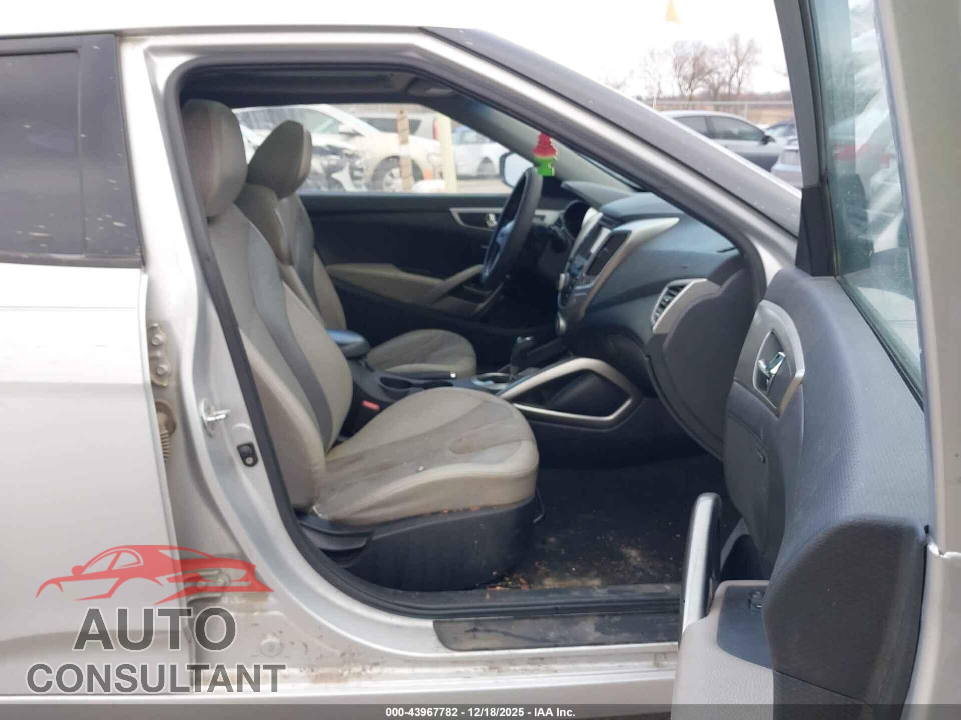 HYUNDAI VELOSTER 2012 - KMHTC6AD8CU072811