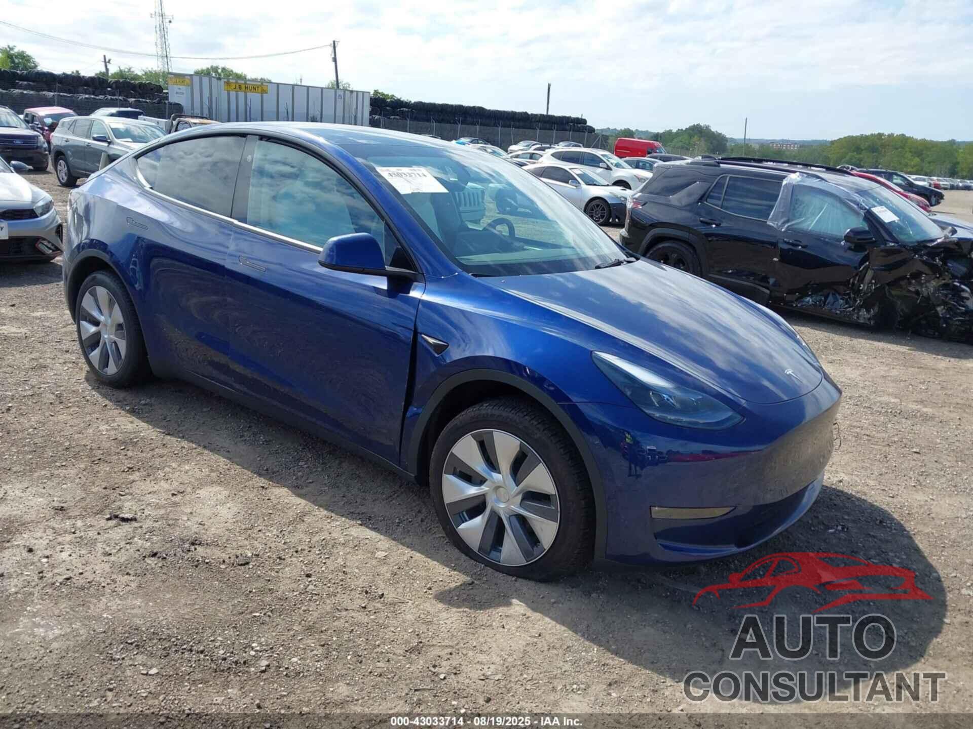 TESLA MODEL Y 2024 - 7SAYGDEE9RA251902