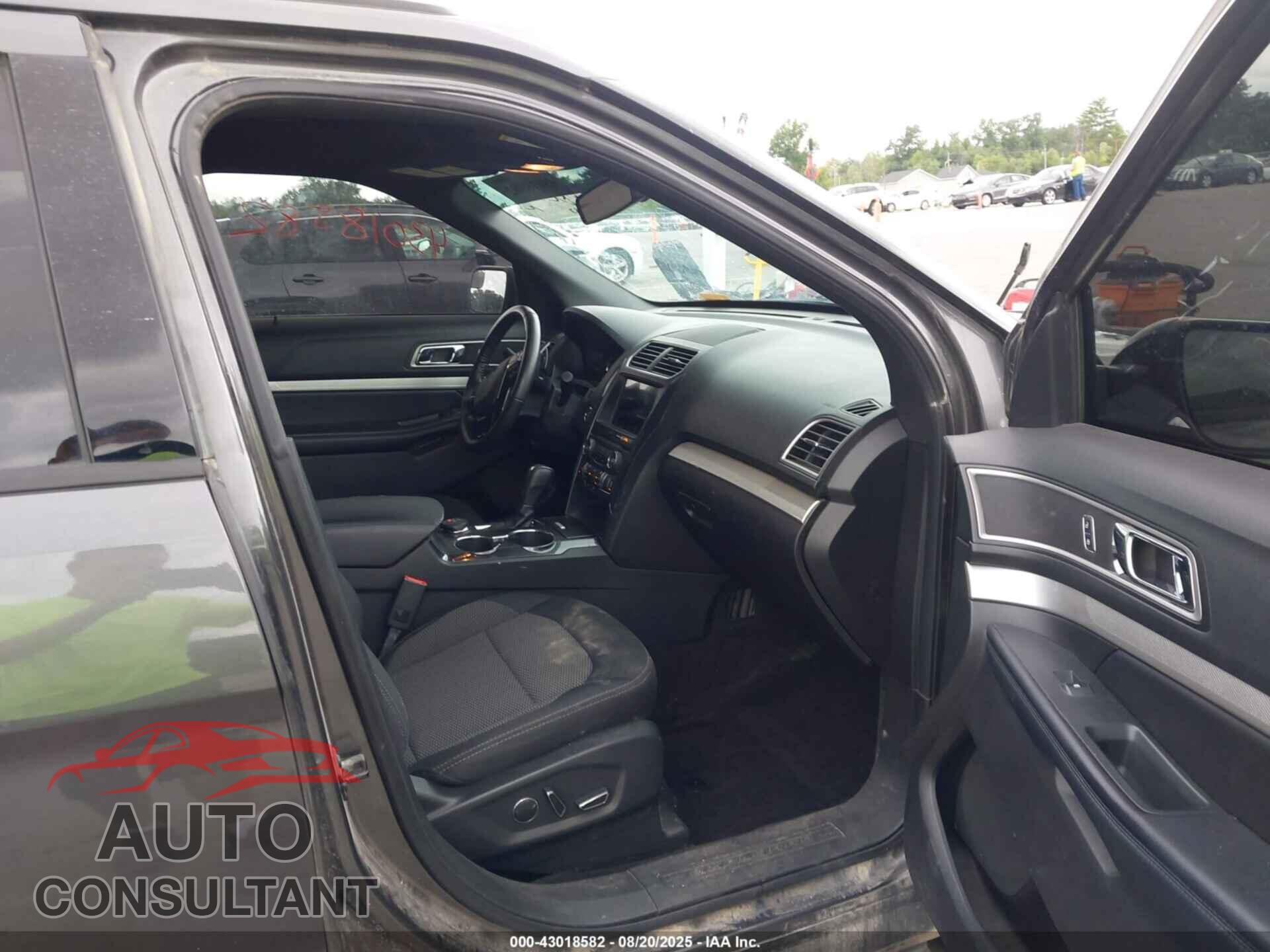 FORD EXPLORER 2017 - 1FM5K8D81HGD47673