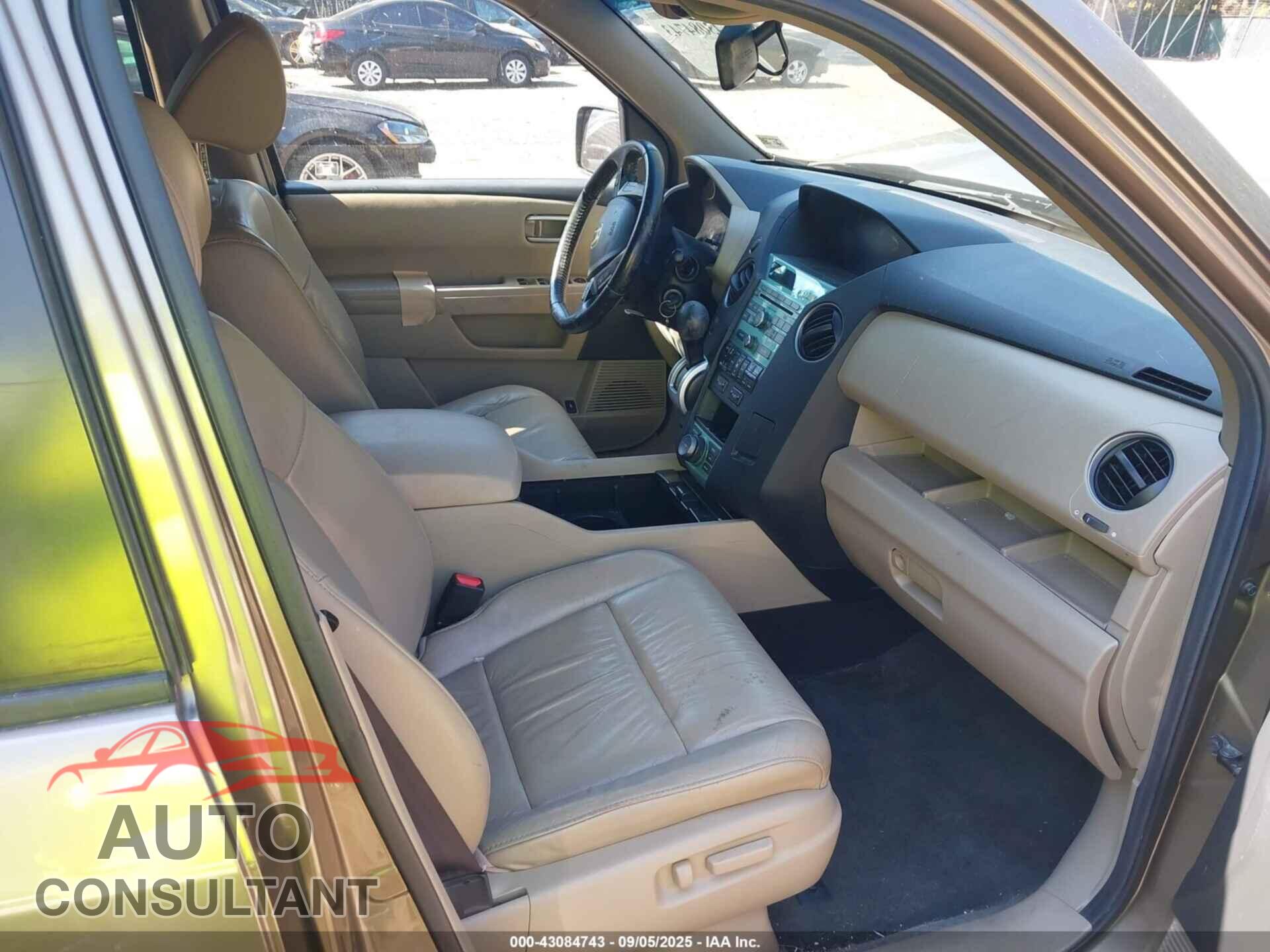 HONDA PILOT 2011 - 5FNYF4H70BB104566
