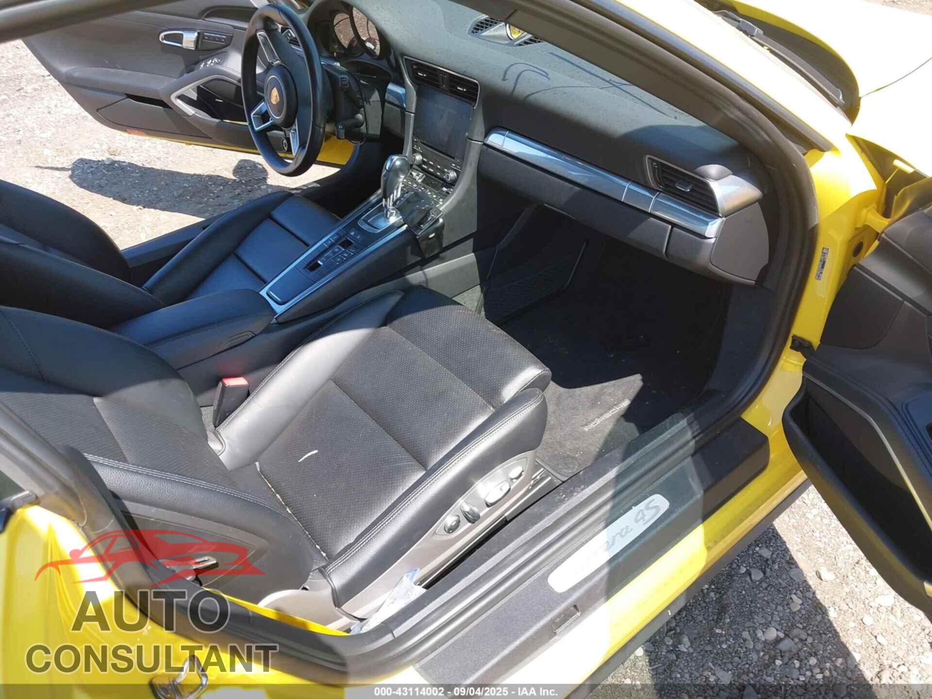 PORSCHE 911 2017 - WP0AB2A96HS124670