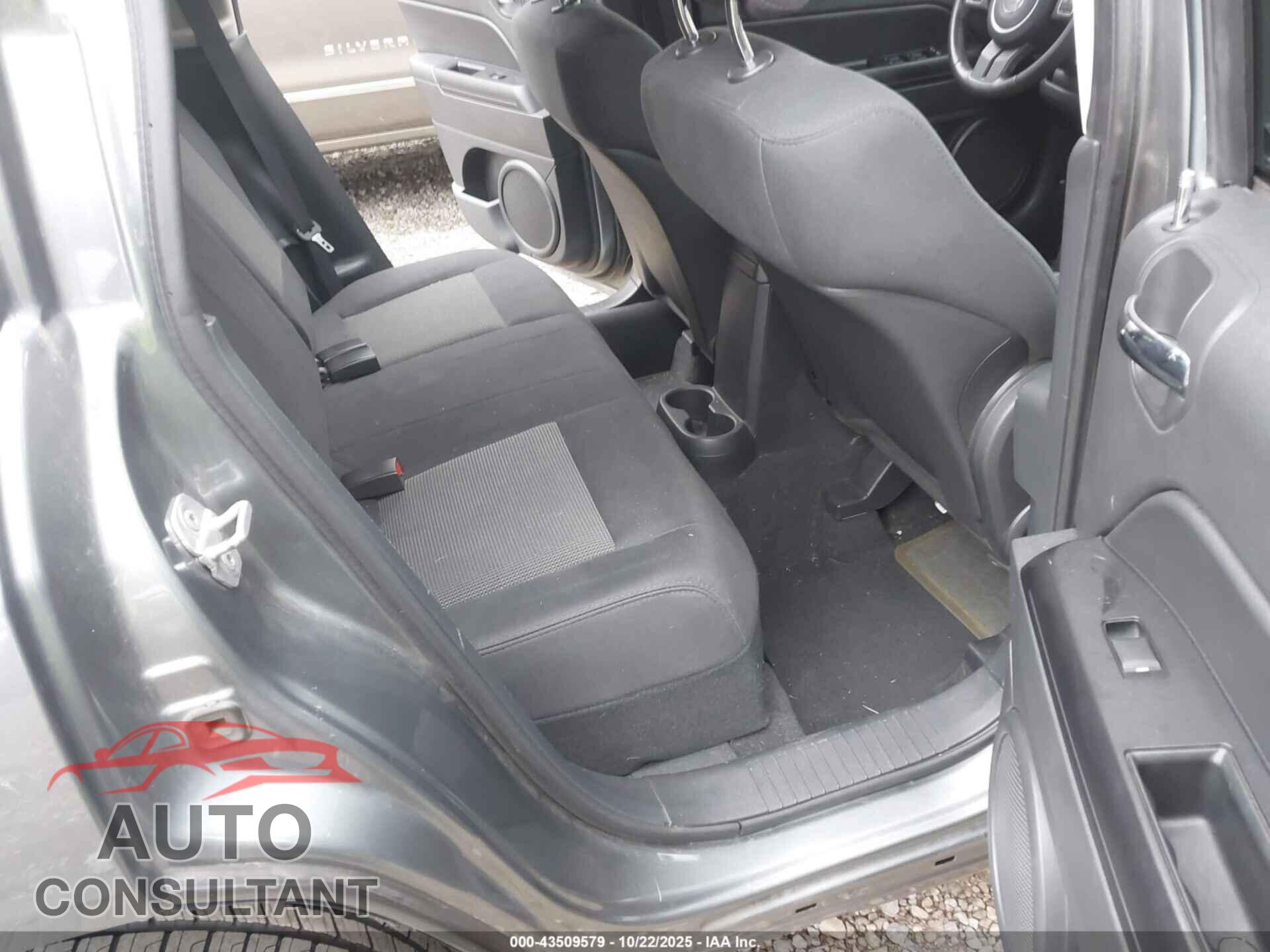 JEEP COMPASS 2011 - 1J4NF1FB8BD282669