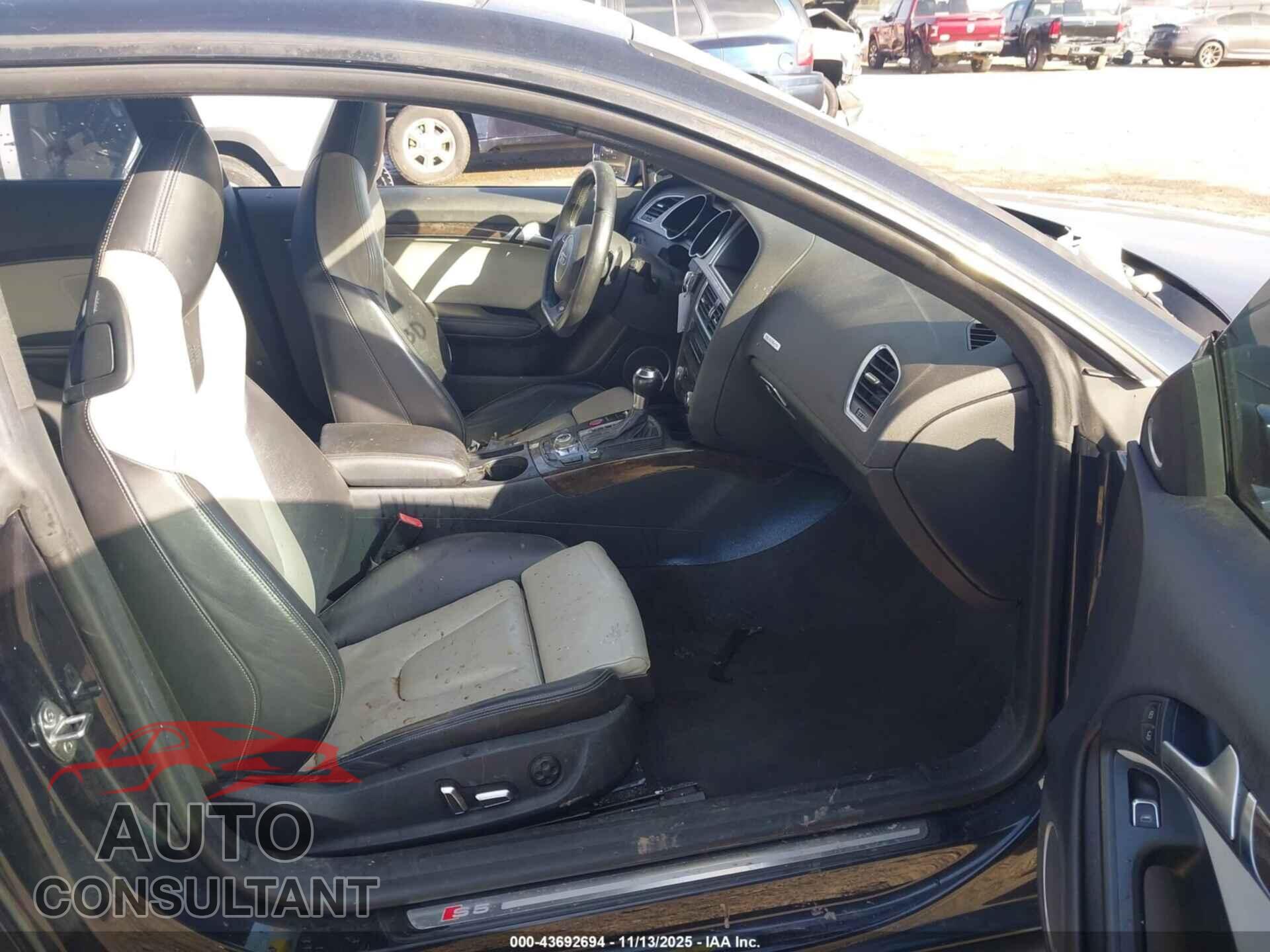 AUDI S5 2014 - WAUCGAFR2EA060915