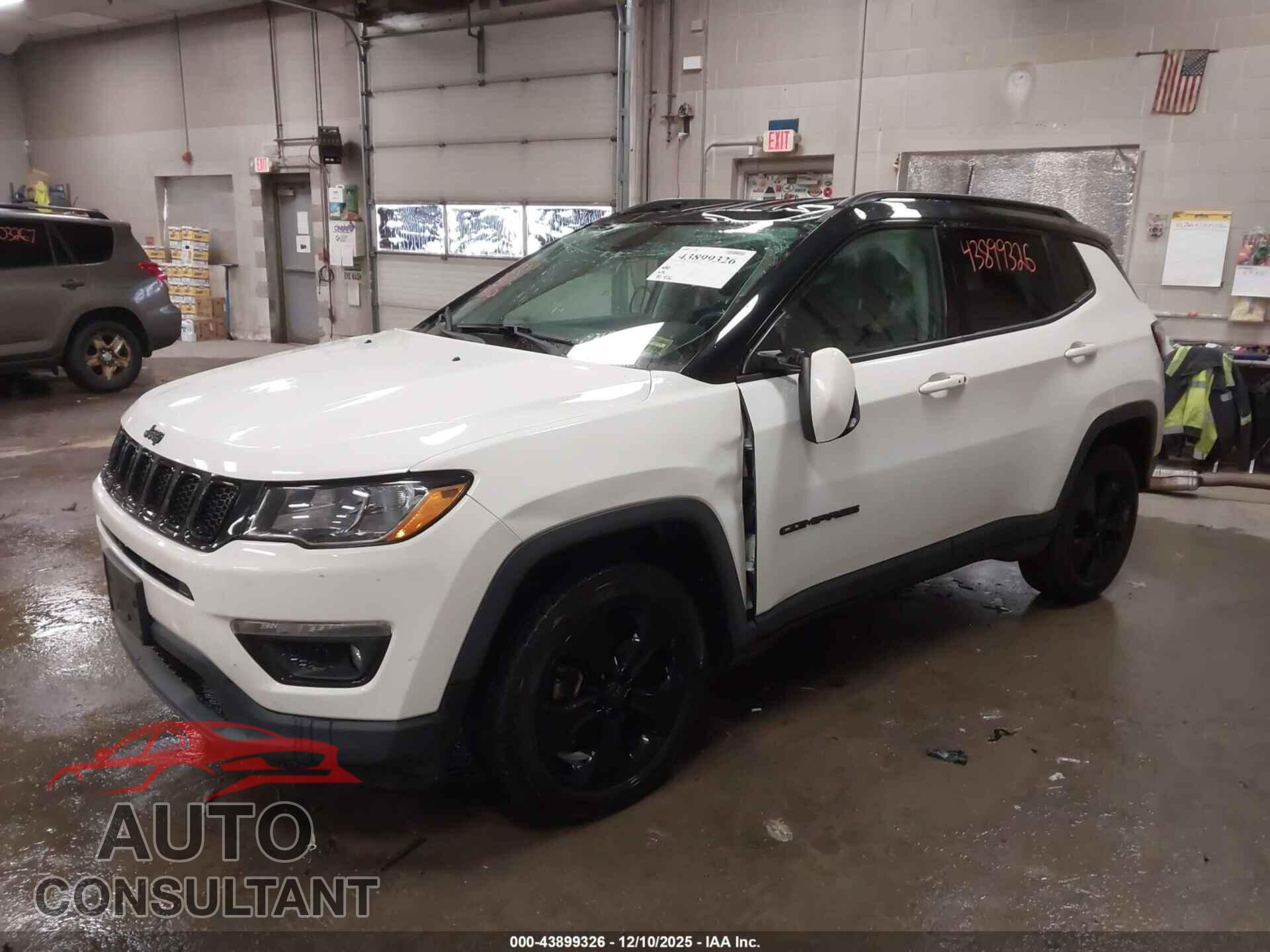 JEEP COMPASS 2018 - 3C4NJDBB6JT304043