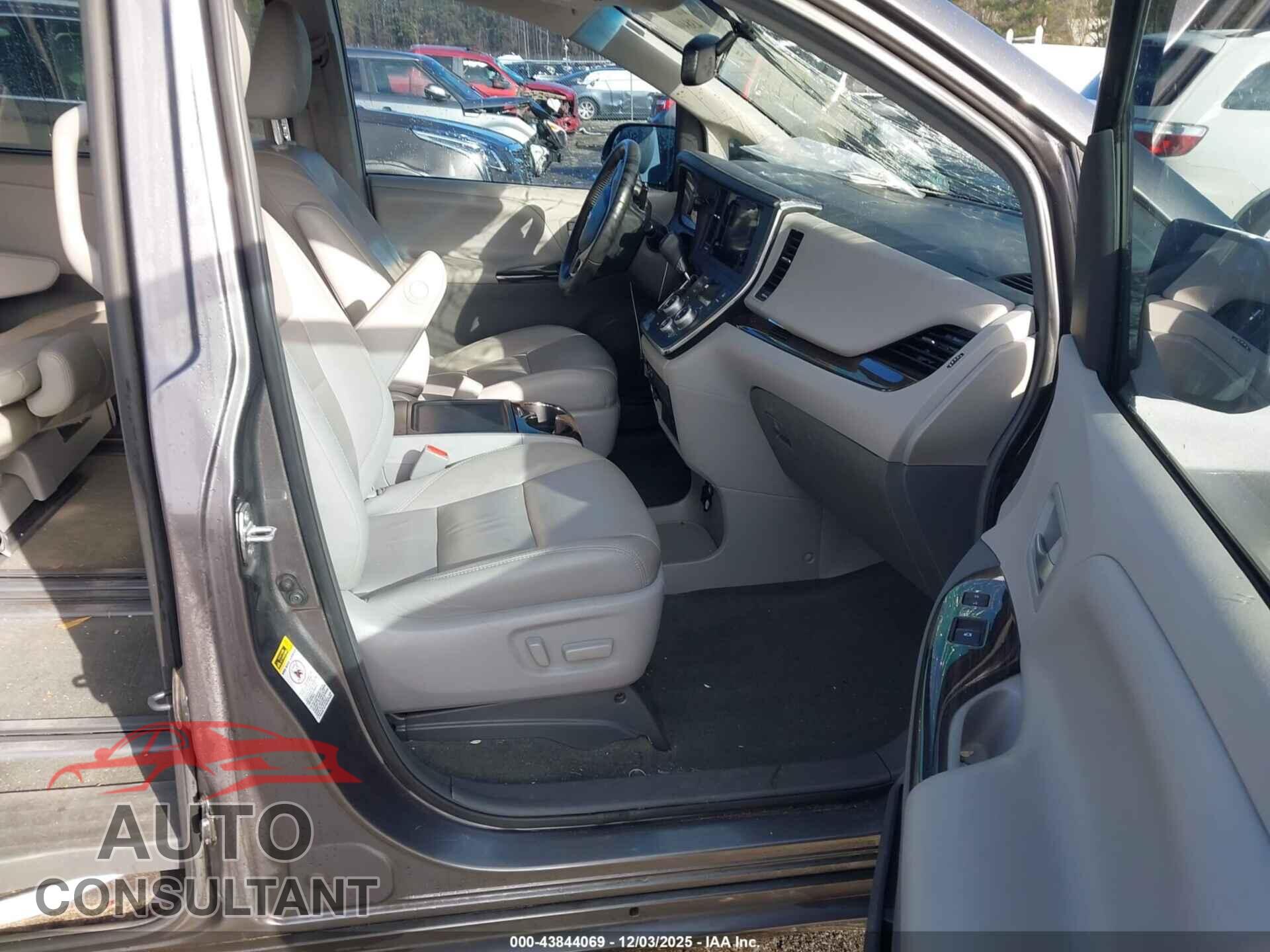 TOYOTA SIENNA 2017 - 5TDYZ3DC4HS892017