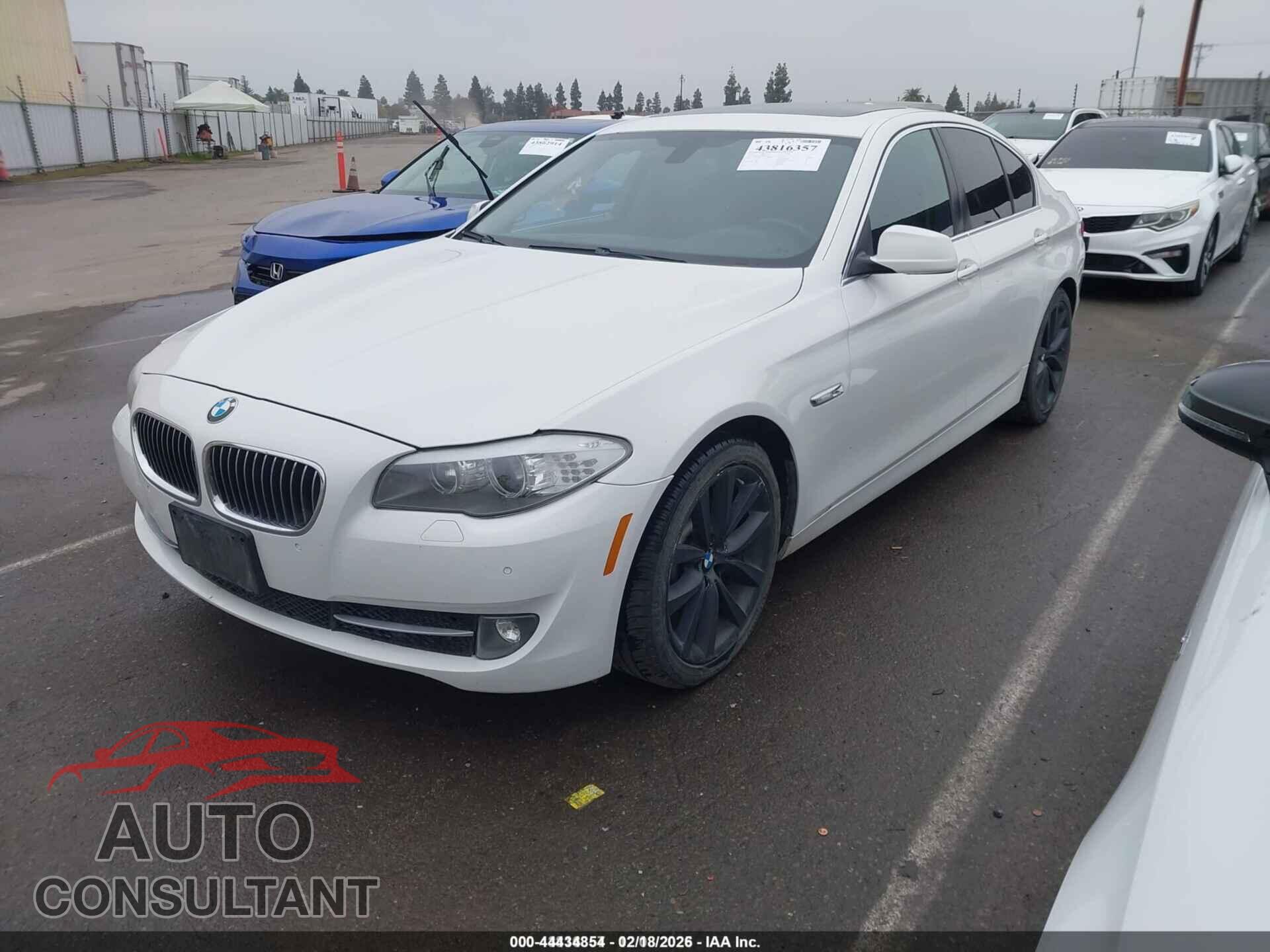 BMW 528I 2013 - WBAXG5C51DD234092