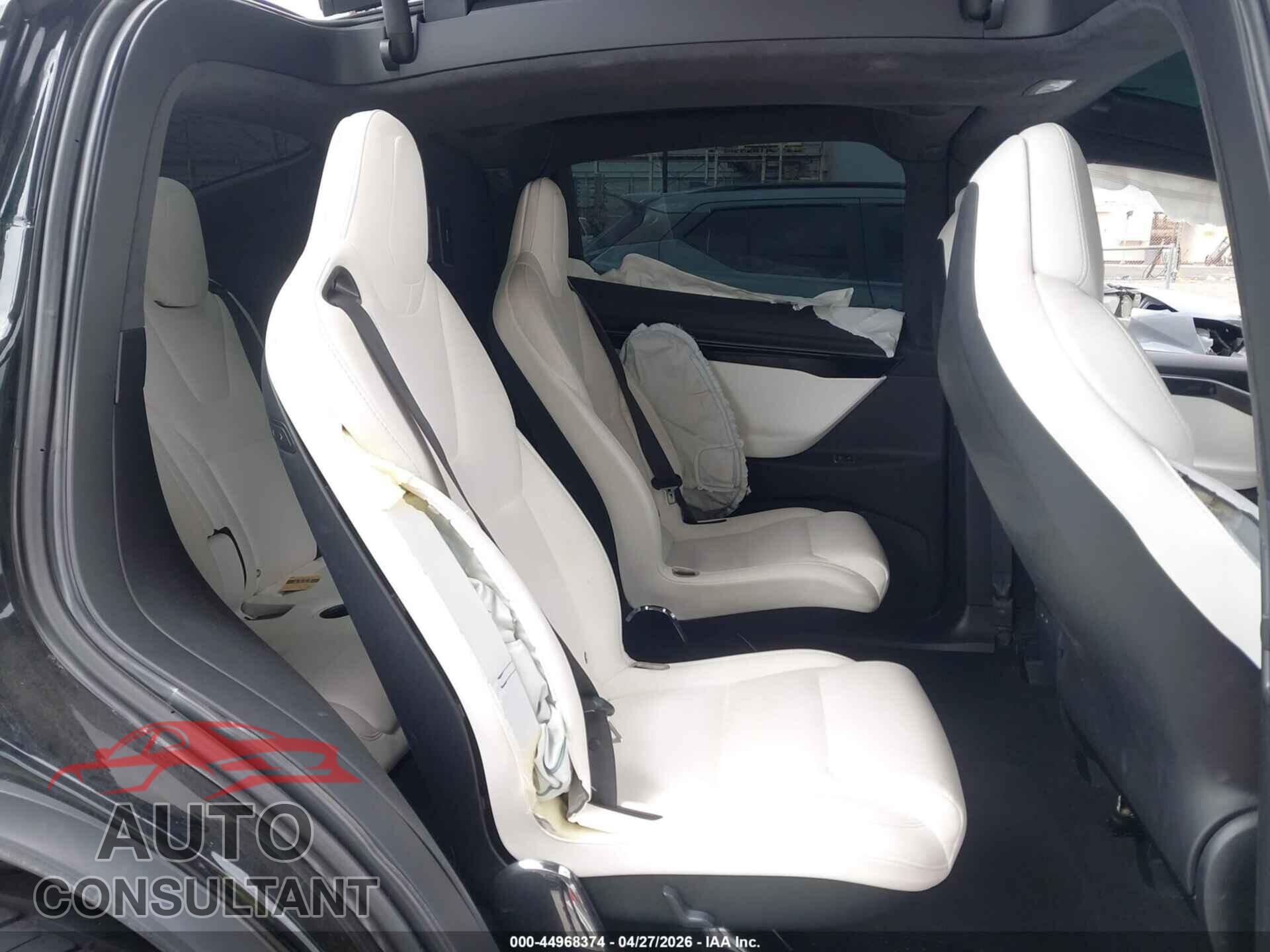 TESLA MODEL X 2018 - 5YJXCBE21JF142808