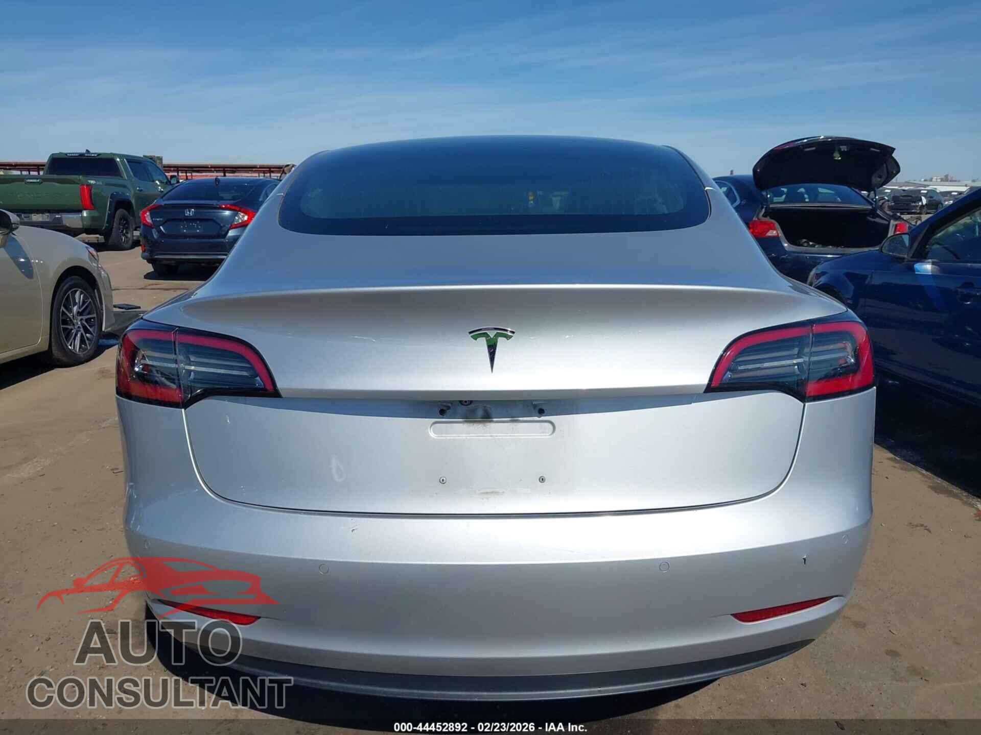 TESLA MODEL 3 2018 - 5YJ3E1EA4JF060792