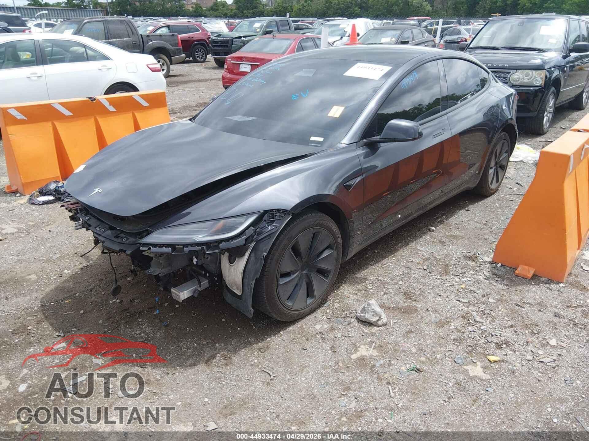 TESLA MODEL 3 2024 - 5YJ3E1EA1RF825145