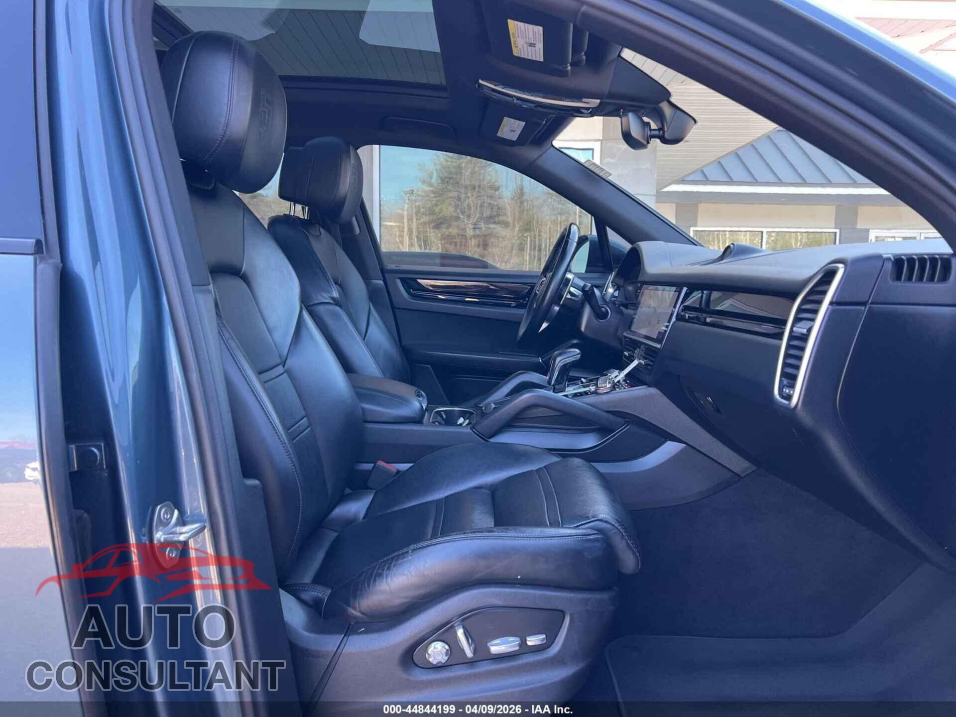 PORSCHE CAYENNE 2019 - WP1AA2AY9KDA01367