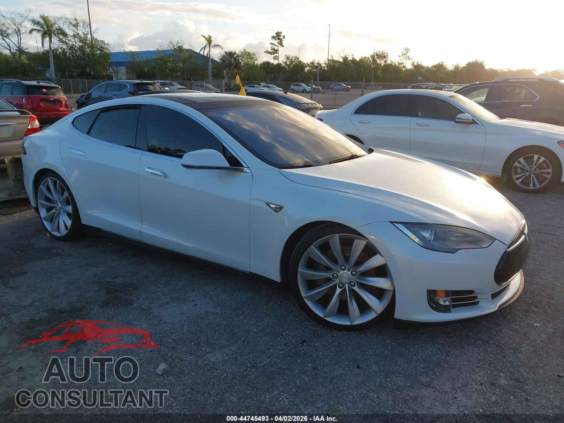 TESLA MODEL S 2012 - 5YJSA1CP9CFP01940