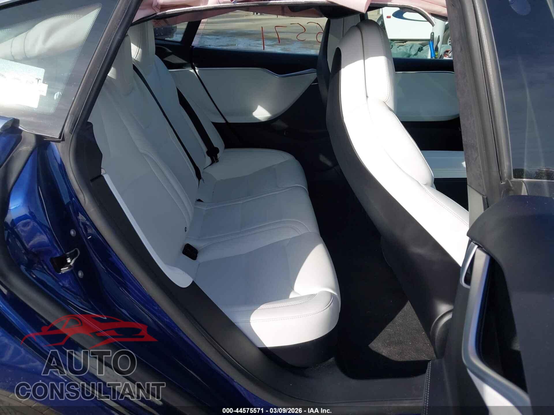 TESLA MODEL S 2017 - 5YJSA1E23HF219800