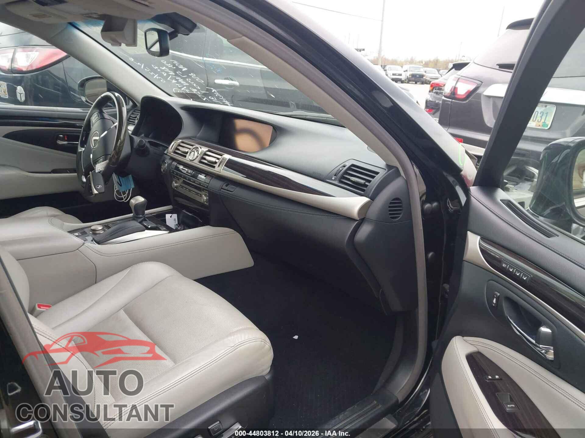 LEXUS LS 460 2015 - JTHCL5EF4F5023645