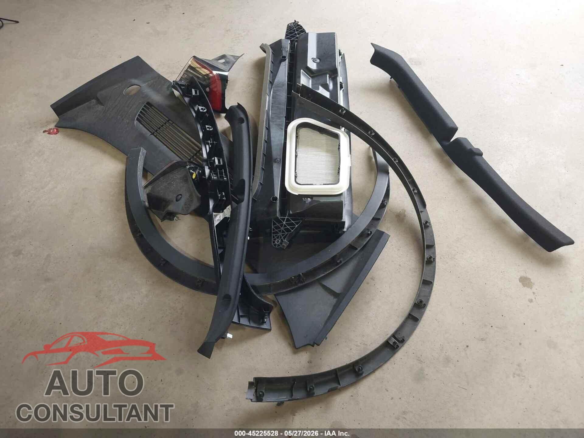 TESLA MODEL Y 2023 - 7SAYGDEE9PA122863