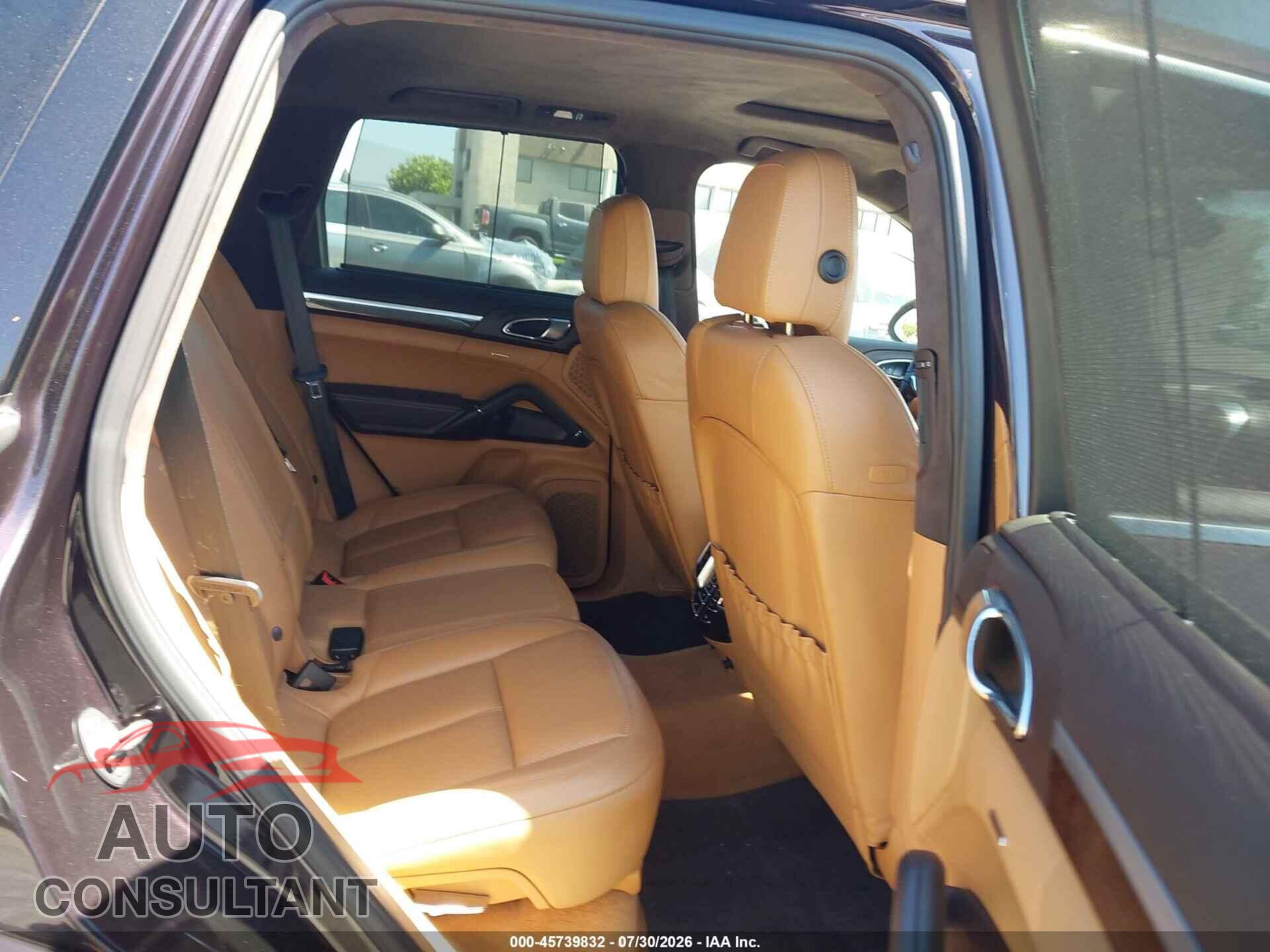 PORSCHE CAYENNE 2012 - WP1AC2A21CLA83401