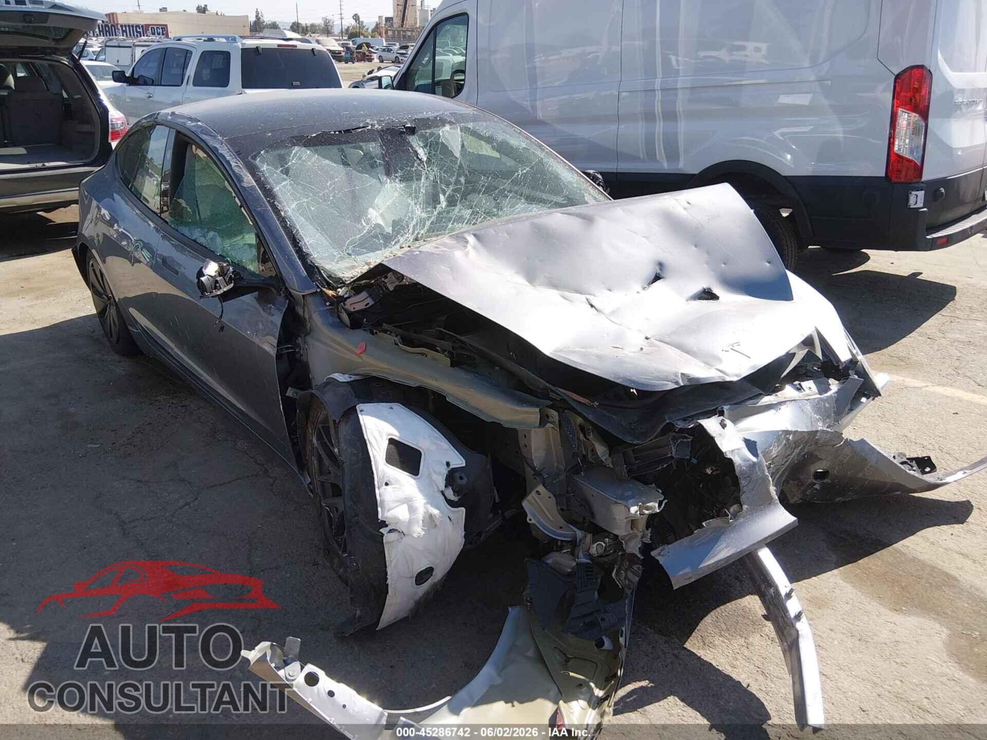TESLA MODEL 3 2025 - 5YJ3E1EAXSF005796