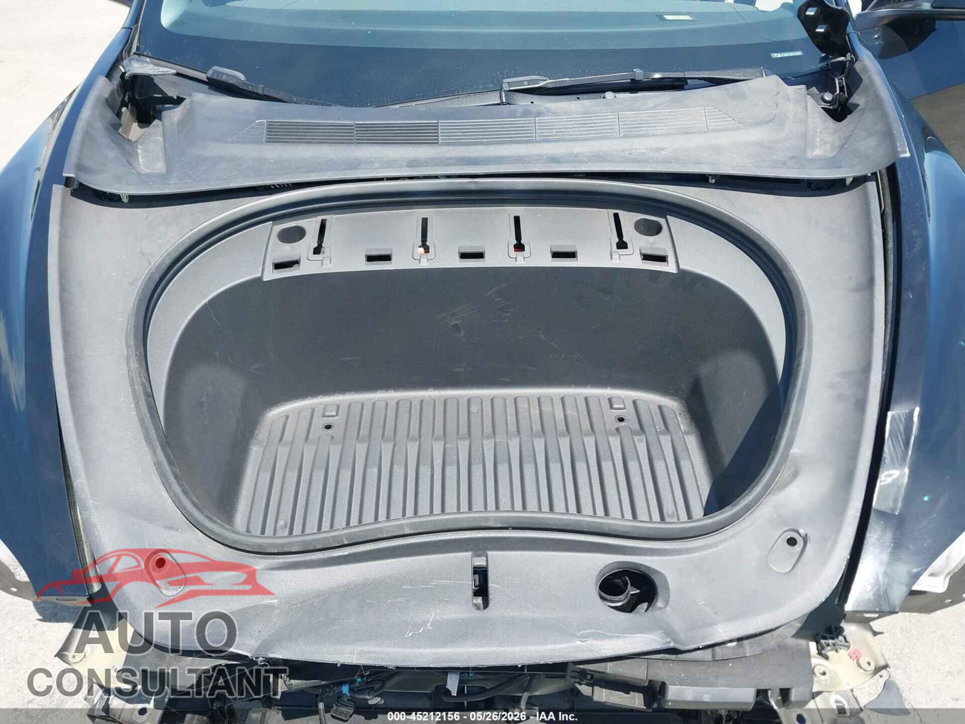 TESLA MODEL 3 2024 - 5YJ3E1EA9RF766037