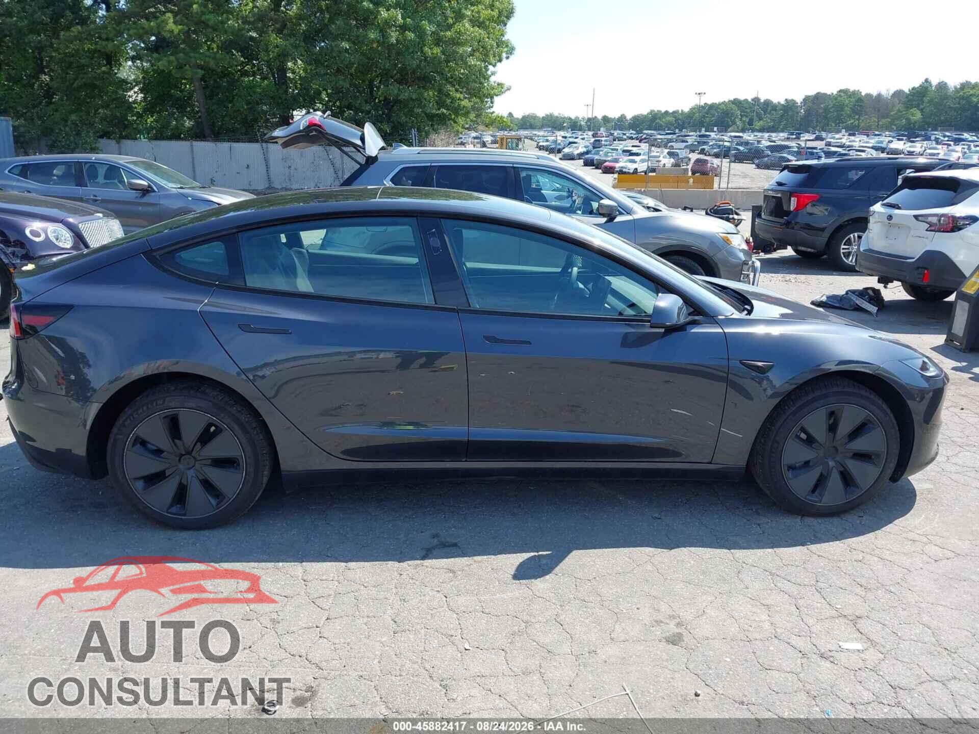 TESLA MODEL 3 2025 - 5YJ3E1EA4SF994632