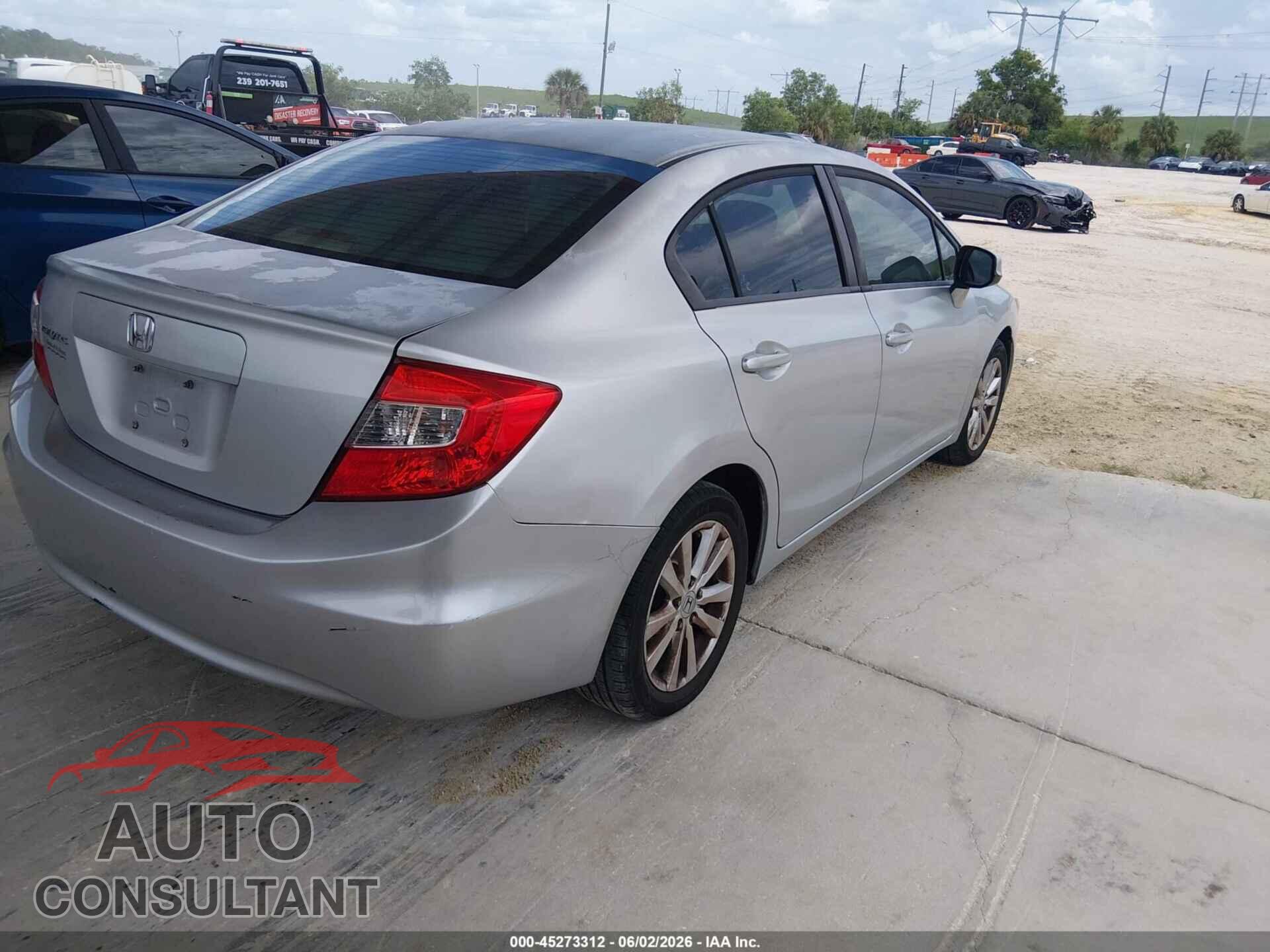 HONDA CIVIC 2012 - 2HGFB2F83CH582092